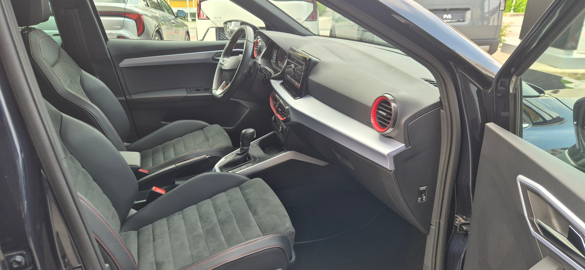 SEAT Arona 1.0 TSI Eco FR DSG-image-10