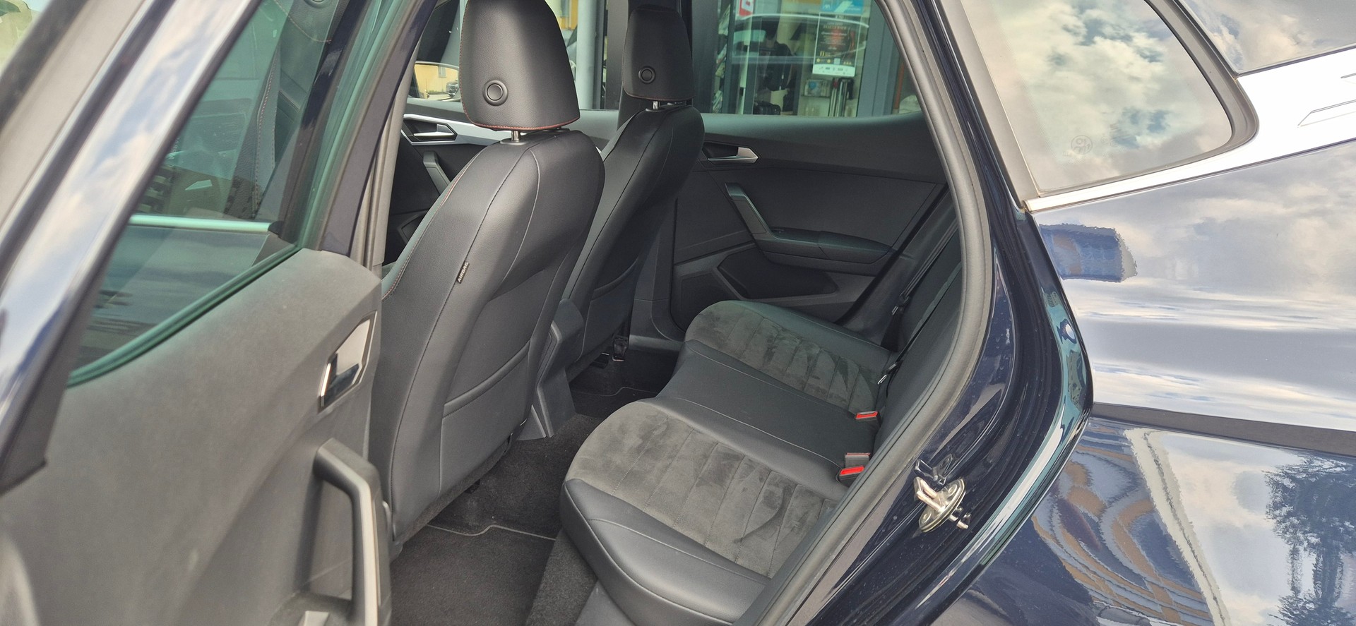 SEAT Arona 1.0 TSI Eco FR DSG-image-11