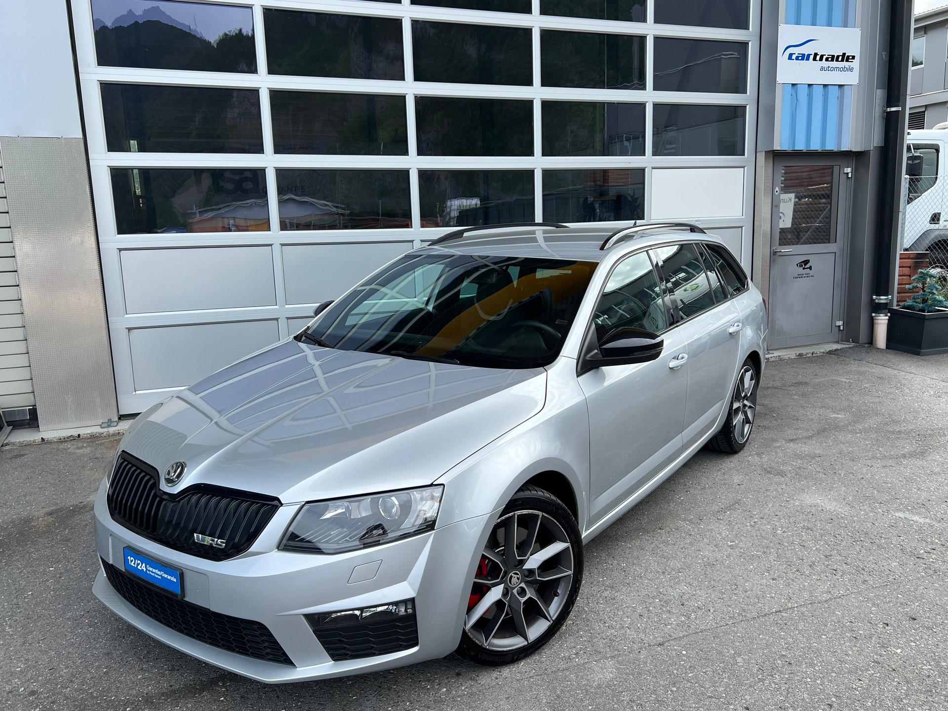 SKODA Octavia Combi 2.0 TSI RS DSG *** Navigation * Teilleder * Radio- DAB * frisch ab MFK * 1 Jahr Garantie ist möglich ***