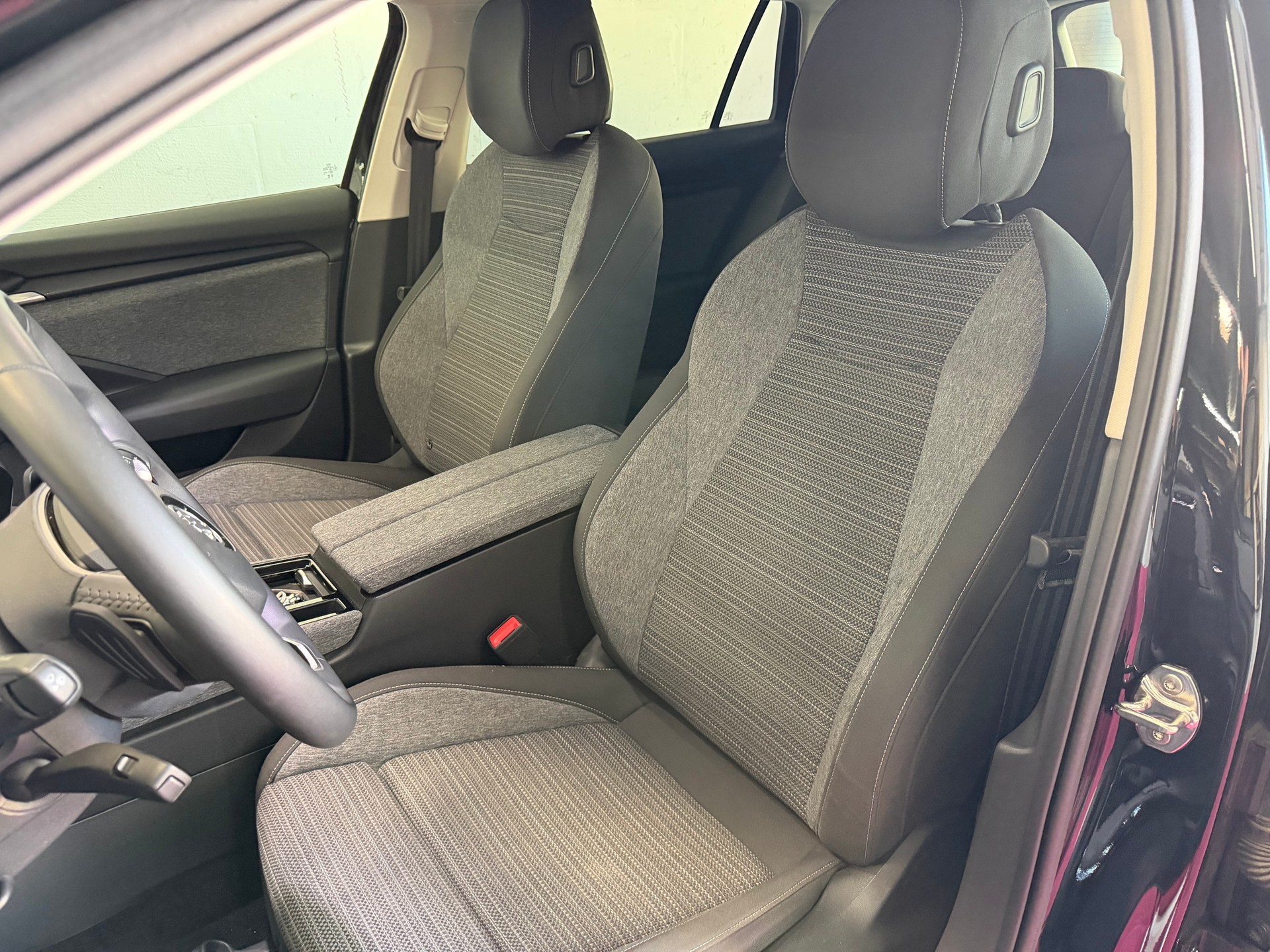 SKODA Superb Combi 2.0 TDi Selection DSG-image-12