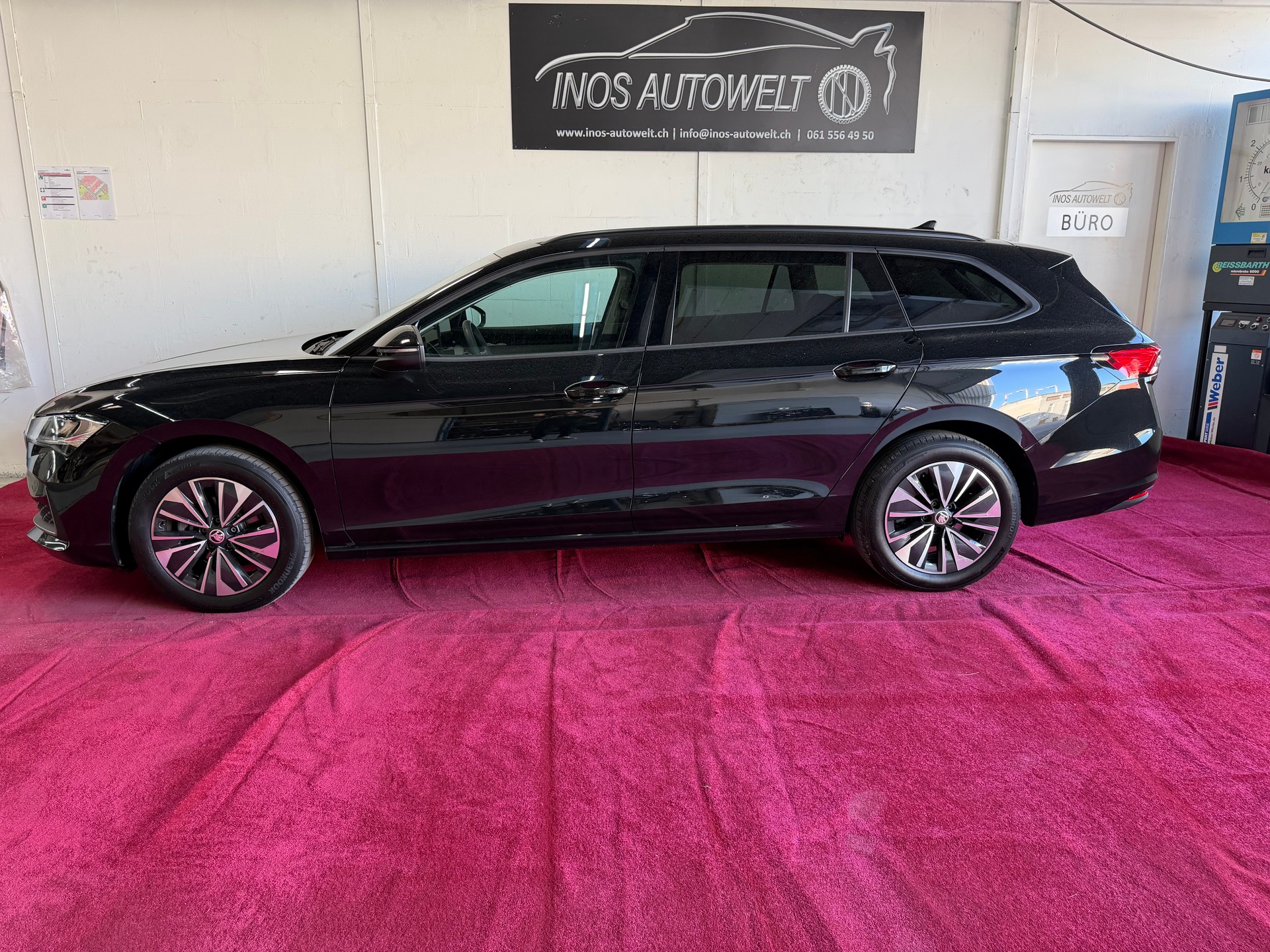 SKODA Superb Combi 2.0 TDi Selection DSG-image-2