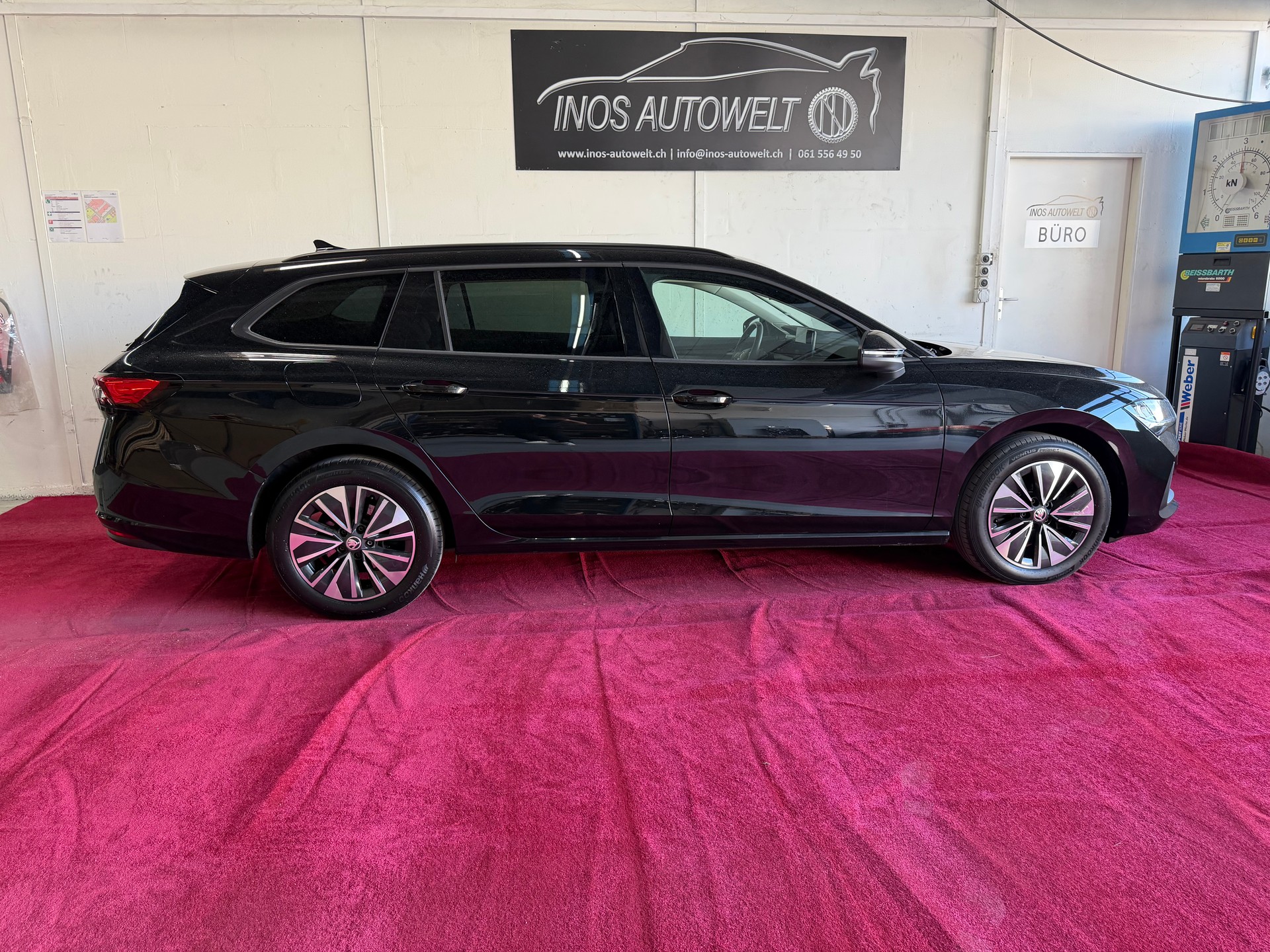 SKODA Superb Combi 2.0 TDi Selection DSG-image-3