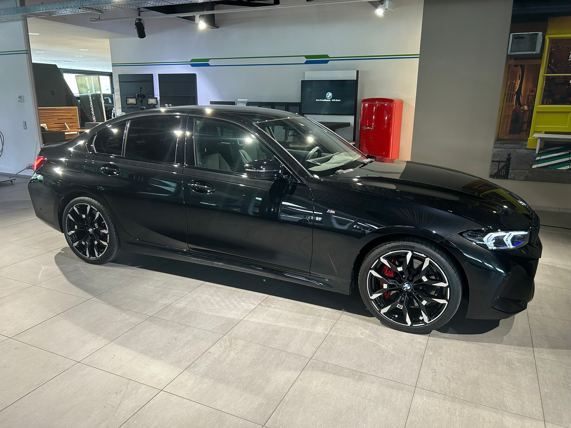 BMW 320d xDrive 48V Steptronic M Sport Pro-image-6
