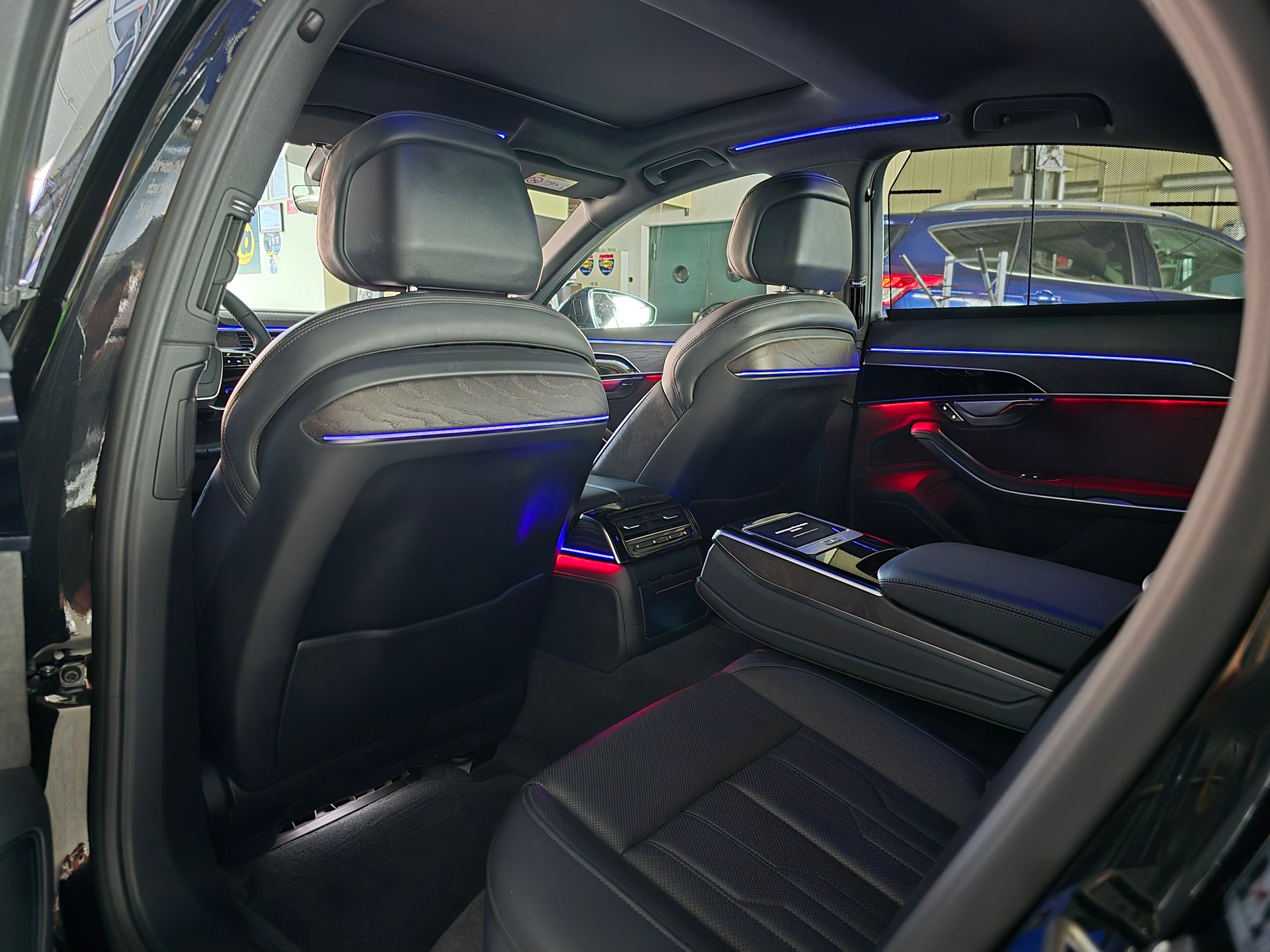 AUDI A8 50 TDI quattro tiptronic-image-13