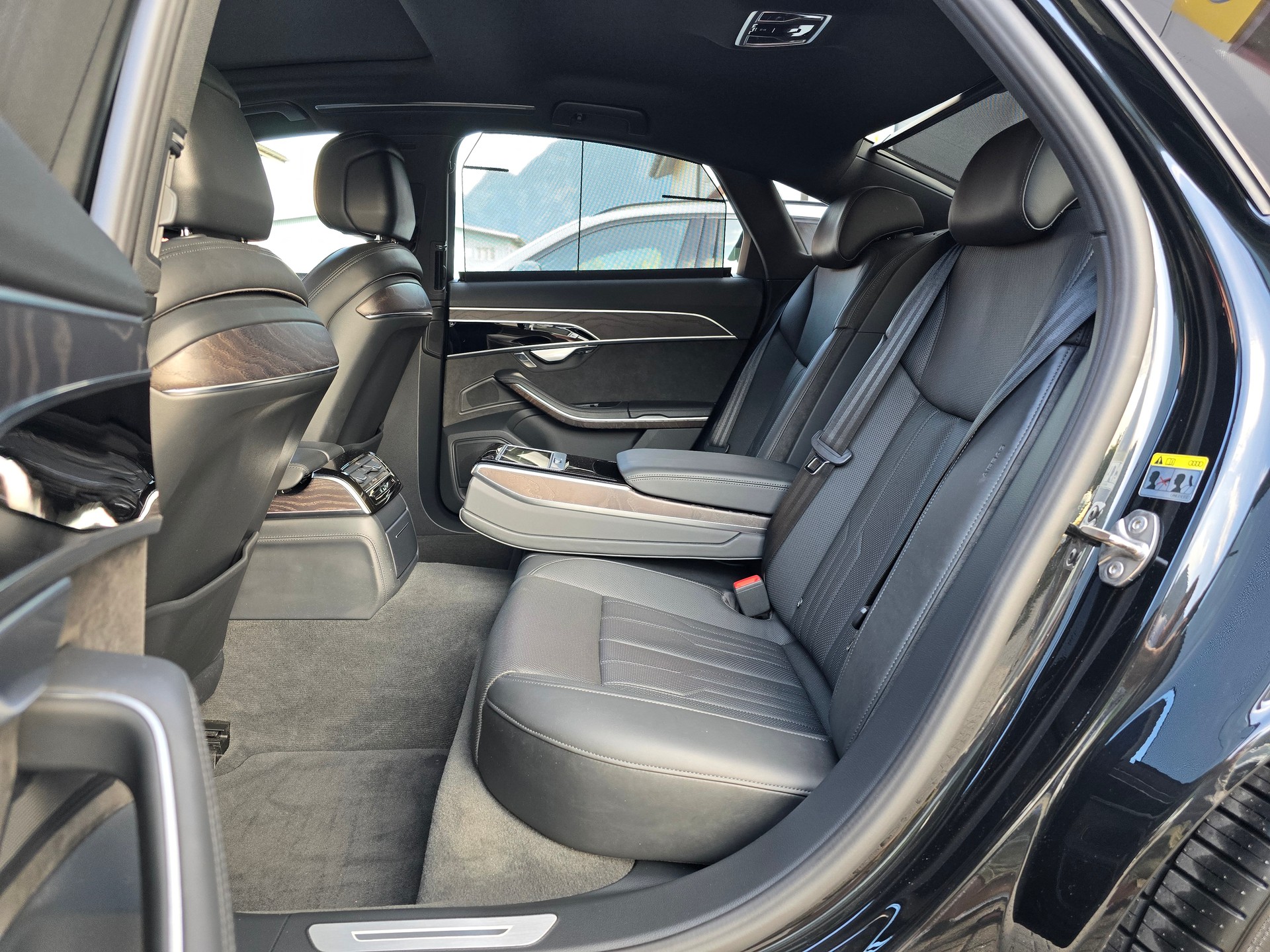 AUDI A8 50 TDI quattro tiptronic-image-19