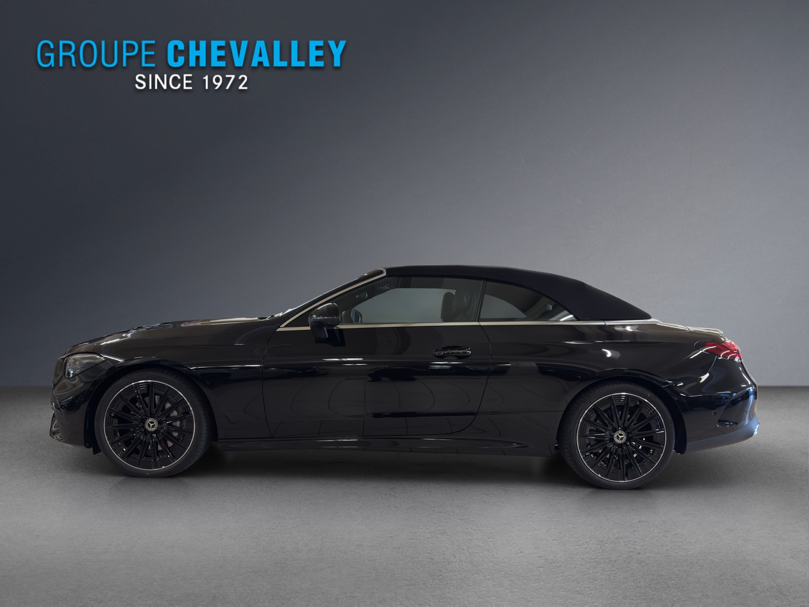 MERCEDES-BENZ CLE 200 4M Cabriolet-showroom-element-1