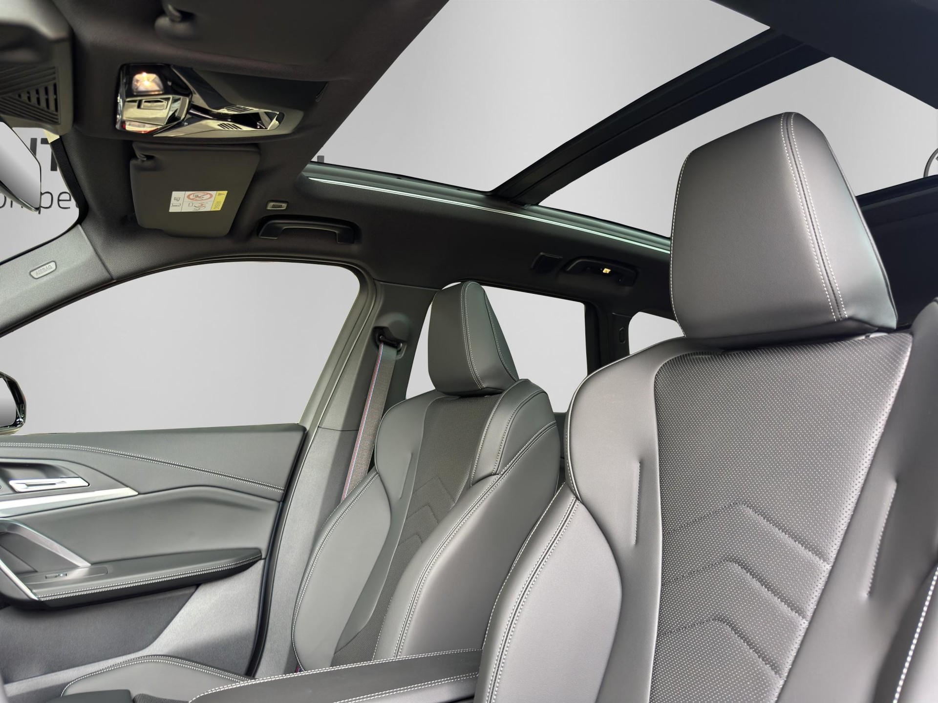 BMW X1 23i xDrive M Sport Pro-image-11