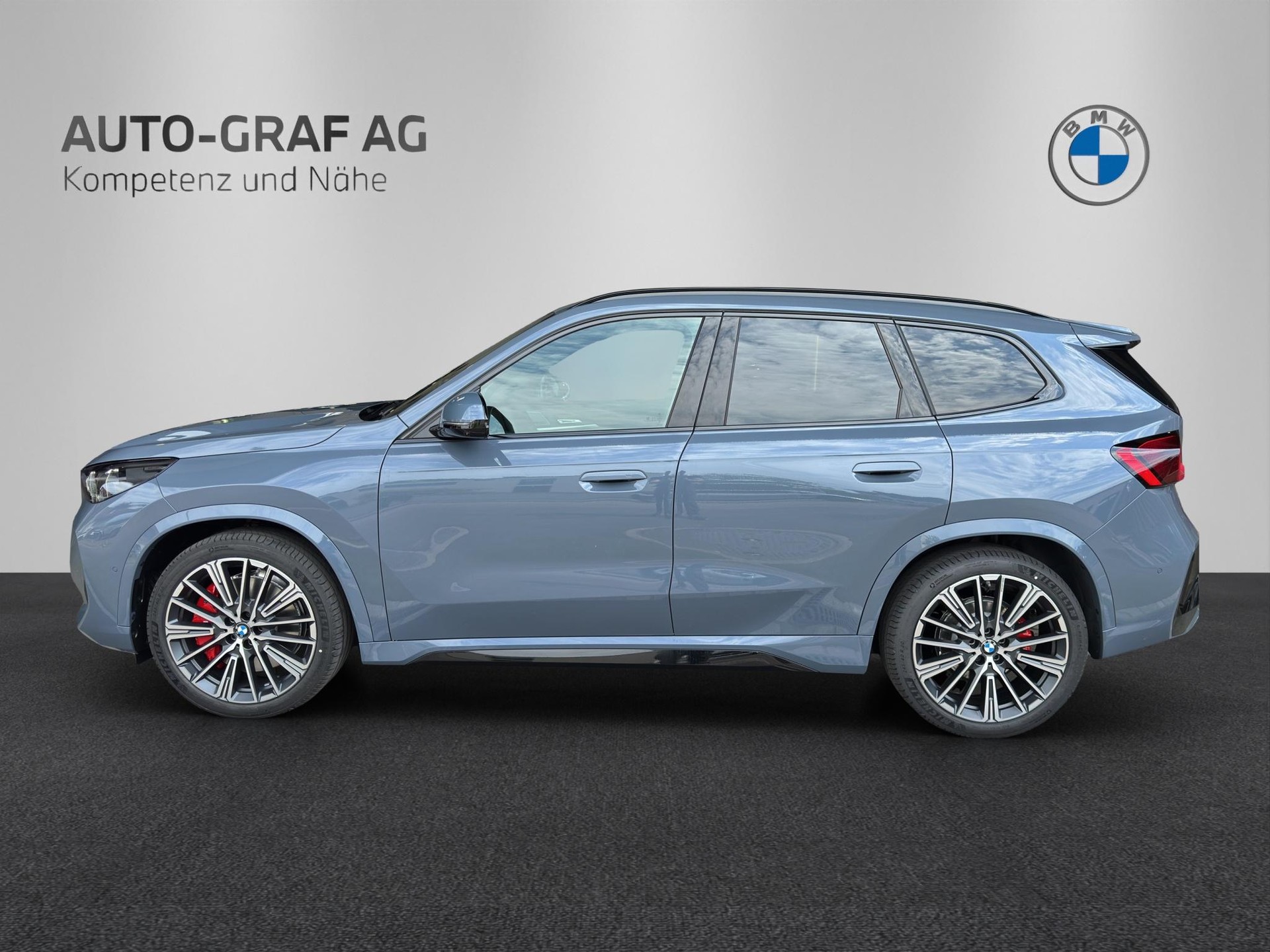 BMW X1 23i xDrive M Sport Pro-showroom-element-1
