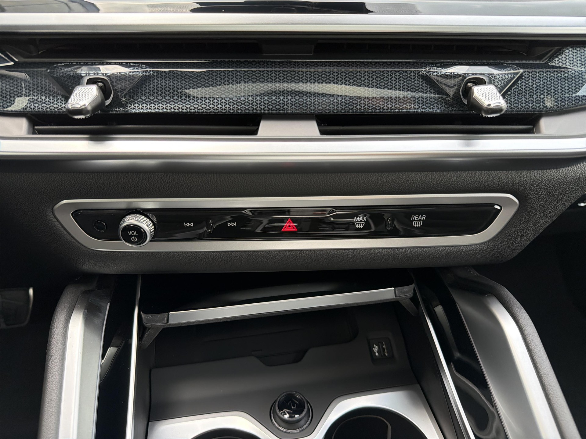 BMW X6 xDr 48V 30d M SportPro-image-15
