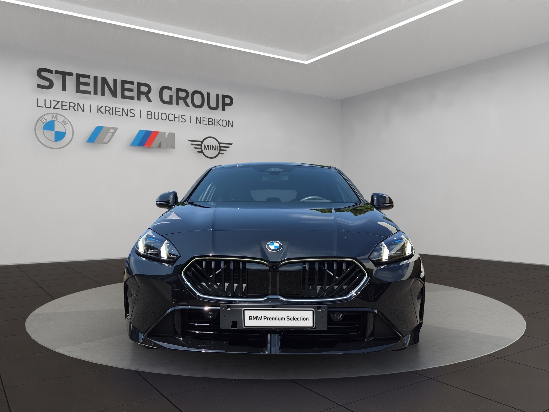 BMW 123 xDrive M Sport Pro Steptronic-showroom-element-1