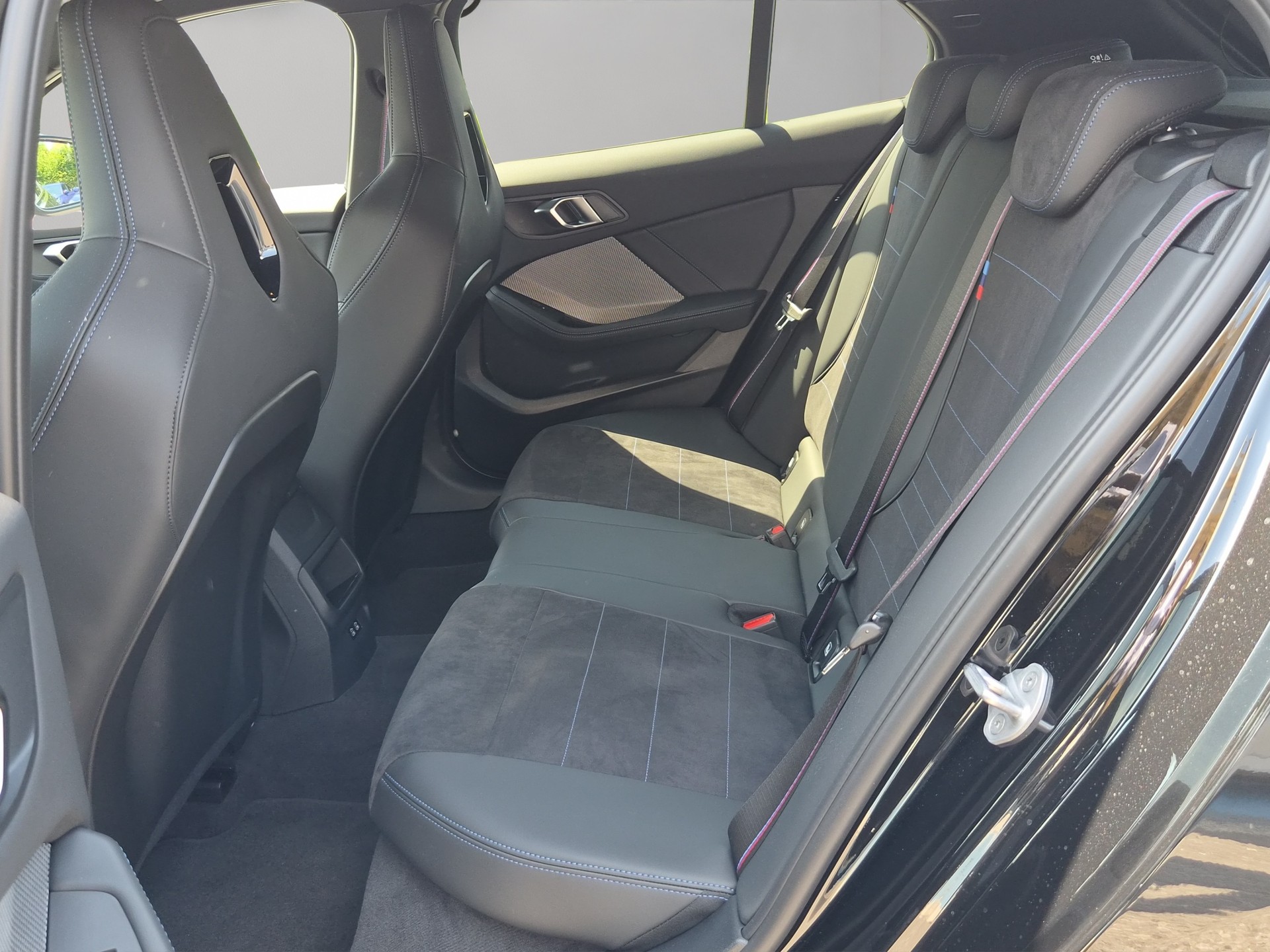 BMW 123 xDrive M Sport Pro Steptronic-image-18