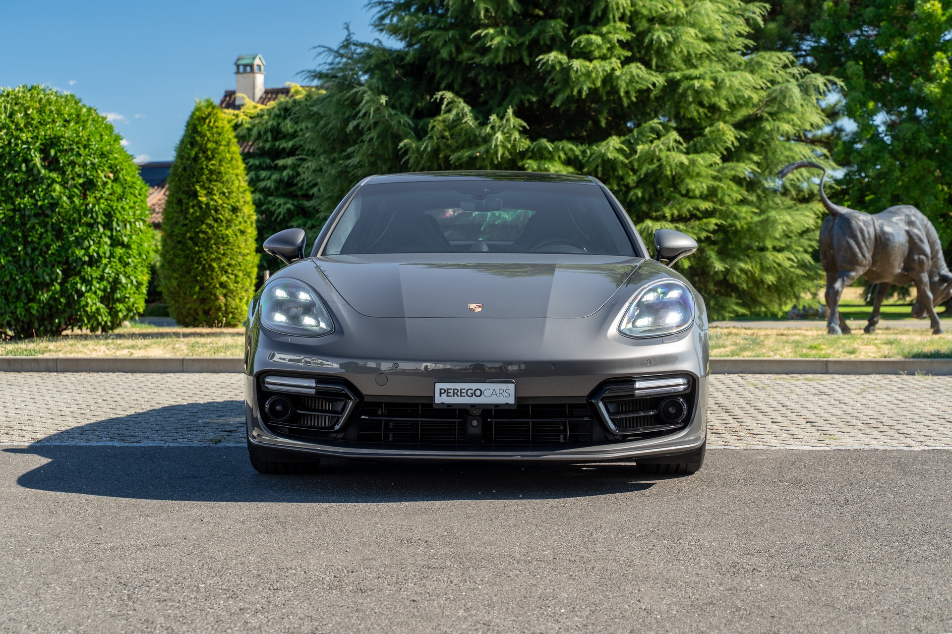 PORSCHE Panamera Turbo PDK-image-2