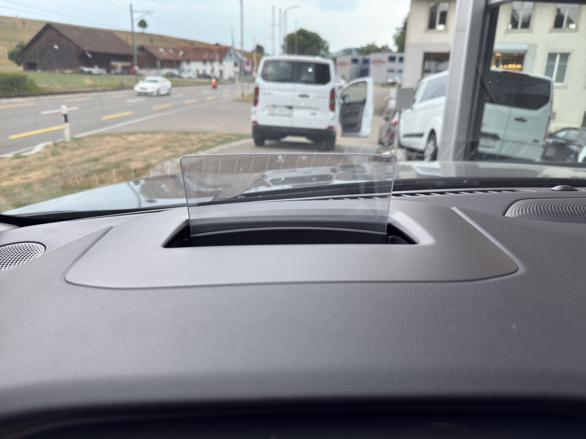 FORD Kuga 2.5 FHEV Titanium X 4WD LEASING AB 272.95 CHF / MONAT-image-17