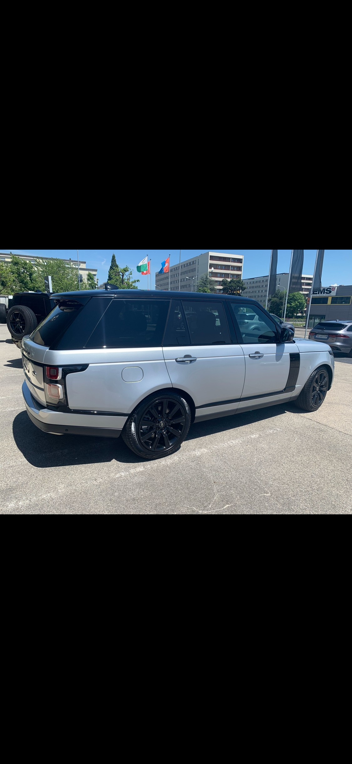 LAND ROVER 2.0 P400e Autobiography-image-6