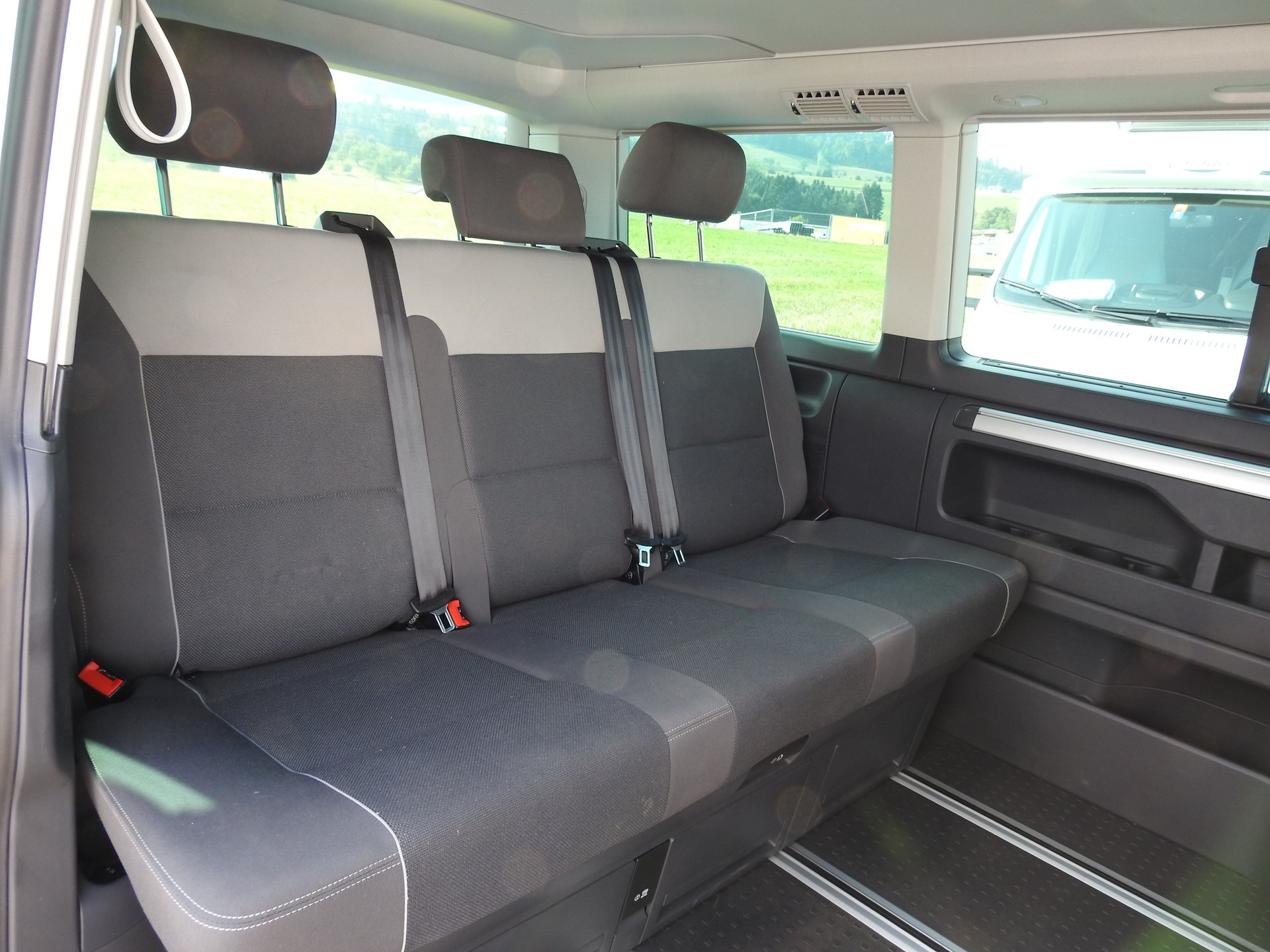 VW T5 California 2.0 TDI Beach Travel-image-24