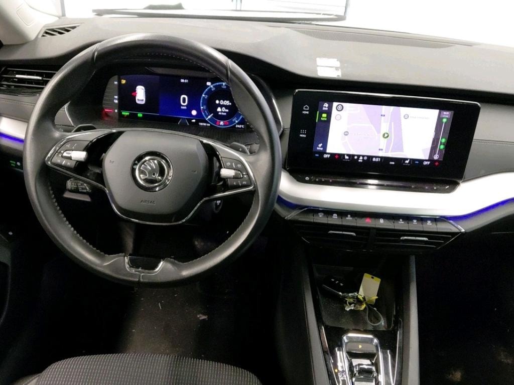 SKODA Octavia Combi 1.4 TSI Plug In Hybrid DSG Ambition ** Frisch ab MFK & Service ** CH ** 1. Hand ** Batterie Zertifikat 94,4 % **-image-4