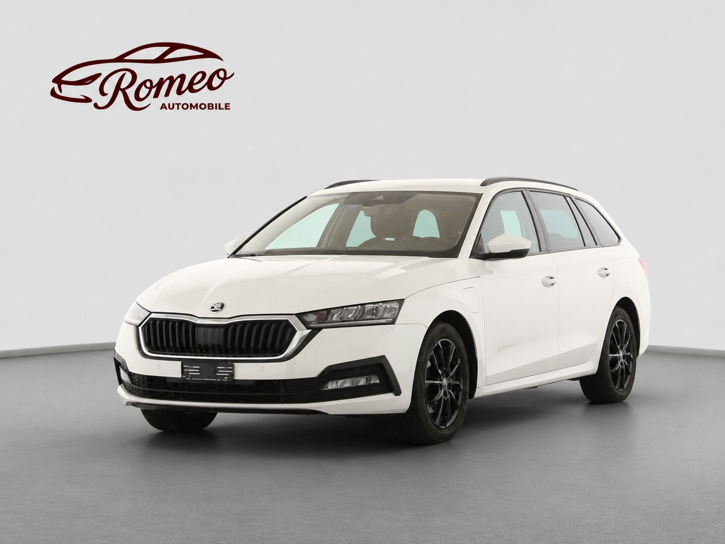 SKODA Octavia Combi 1.4 TSI Plug In Hybrid DSG Ambition ** Frisch ab MFK & Service ** CH ** 1. Hand ** Batterie Zertifikat 94,4 % **