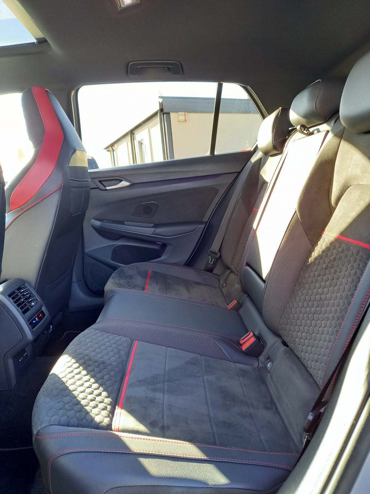VW Golf 2.0 TSI GTI Clubsport DSG-image-13