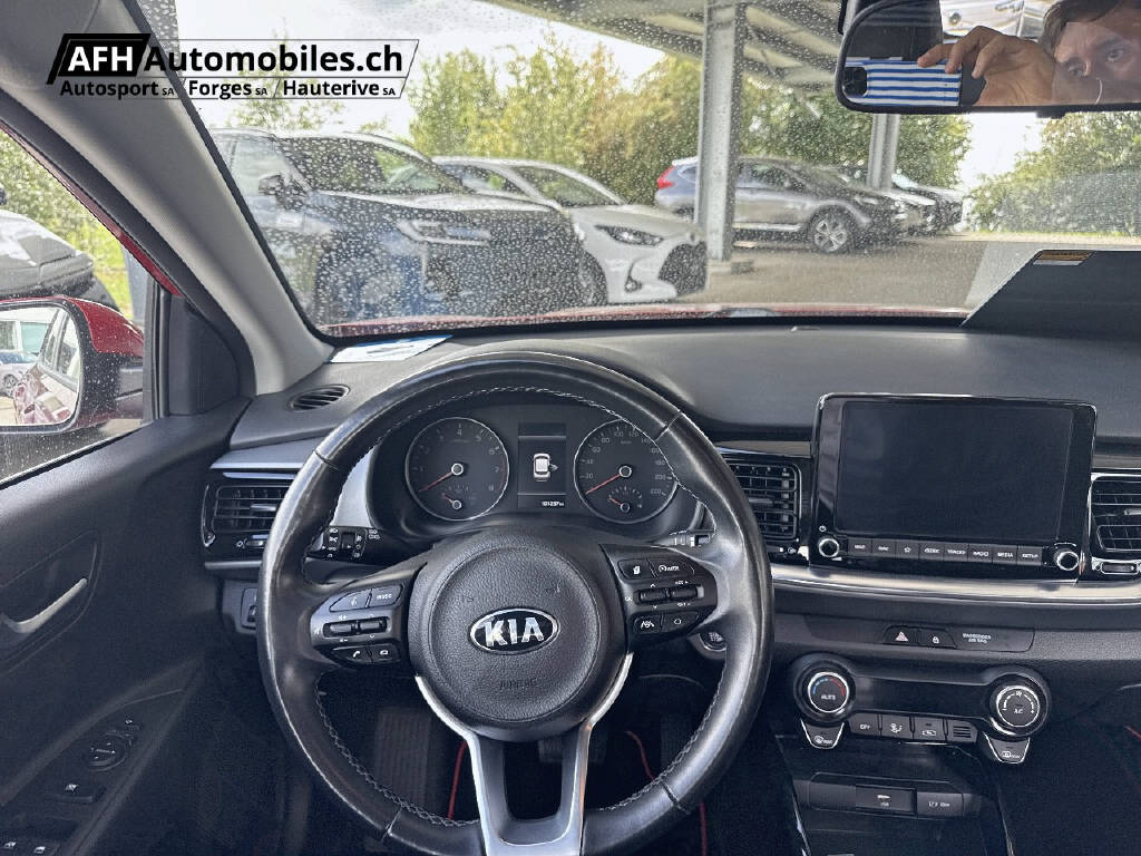 KIA Stonic 1.0 T-GDi Trend-image-11