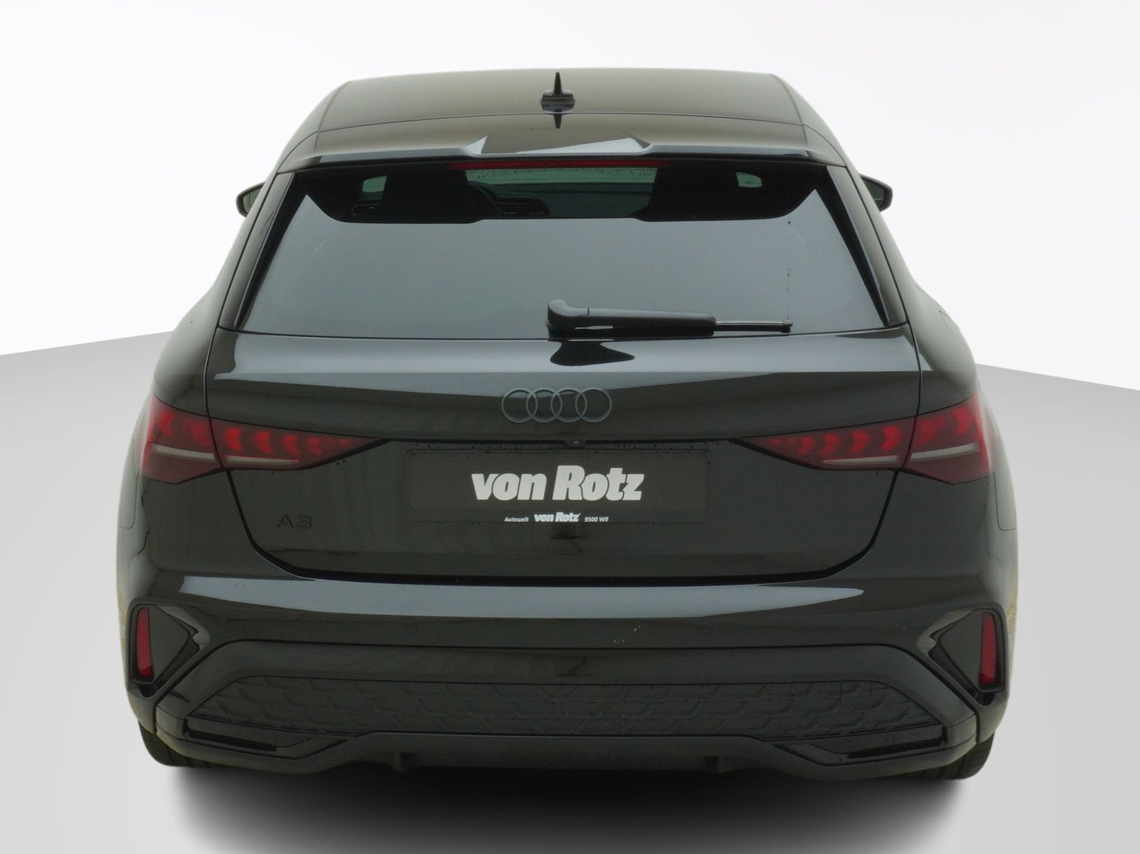 AUDI A3 Sportback 1.5 45 TFSI Plug-in-Hybrid S Line S-Tronic-showroom-element-2