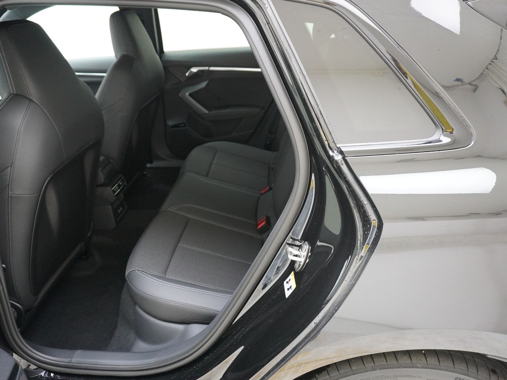 AUDI A3 Sportback 1.5 45 TFSI Plug-in-Hybrid S Line S-Tronic-image-14