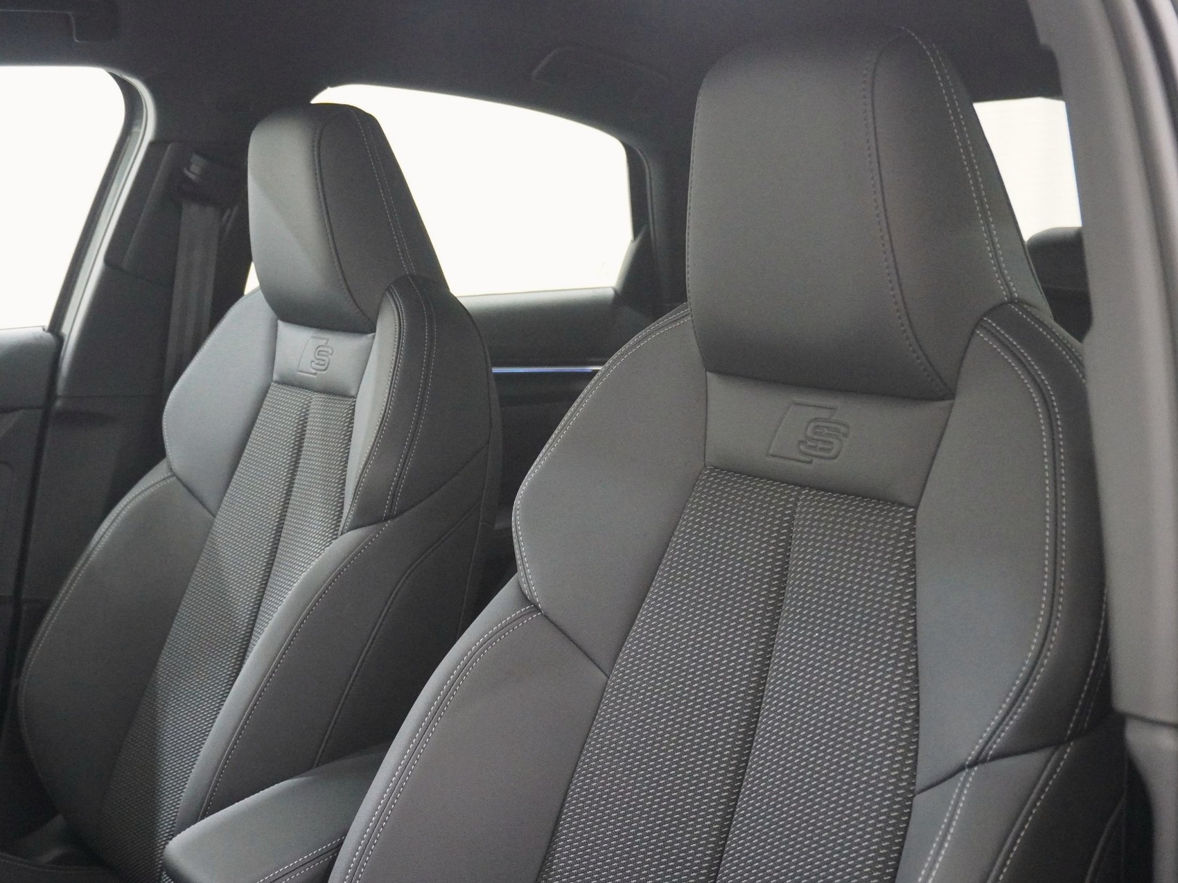 AUDI A3 Sportback 1.5 45 TFSI Plug-in-Hybrid S Line S-Tronic-image-13