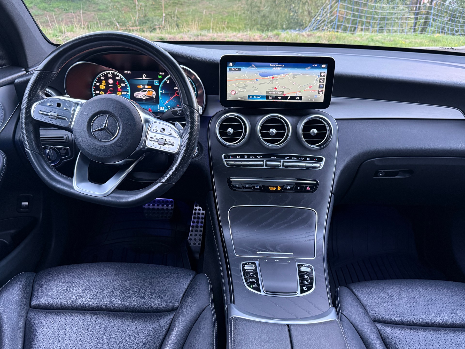 MERCEDES-BENZ GLC 300 d AMG Line 4Matic 9G-Tronic-image-12