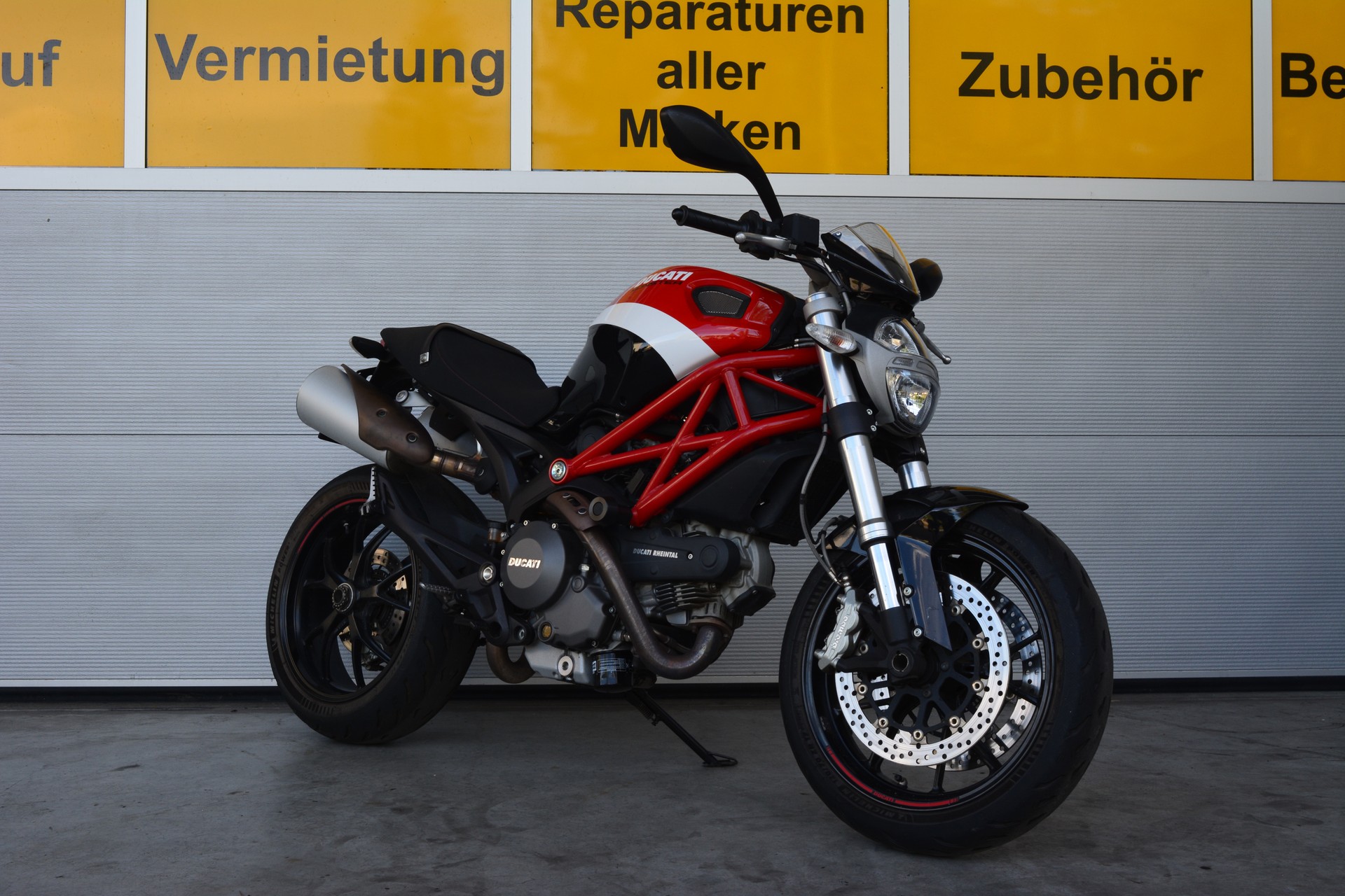 DUCATI Monster 796M ABS-image-2