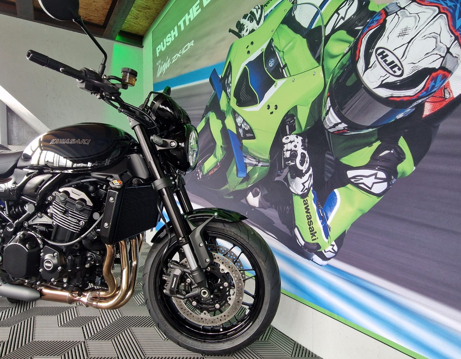 KAWASAKI Z 900 RS SE Black Ball Edition-image-0