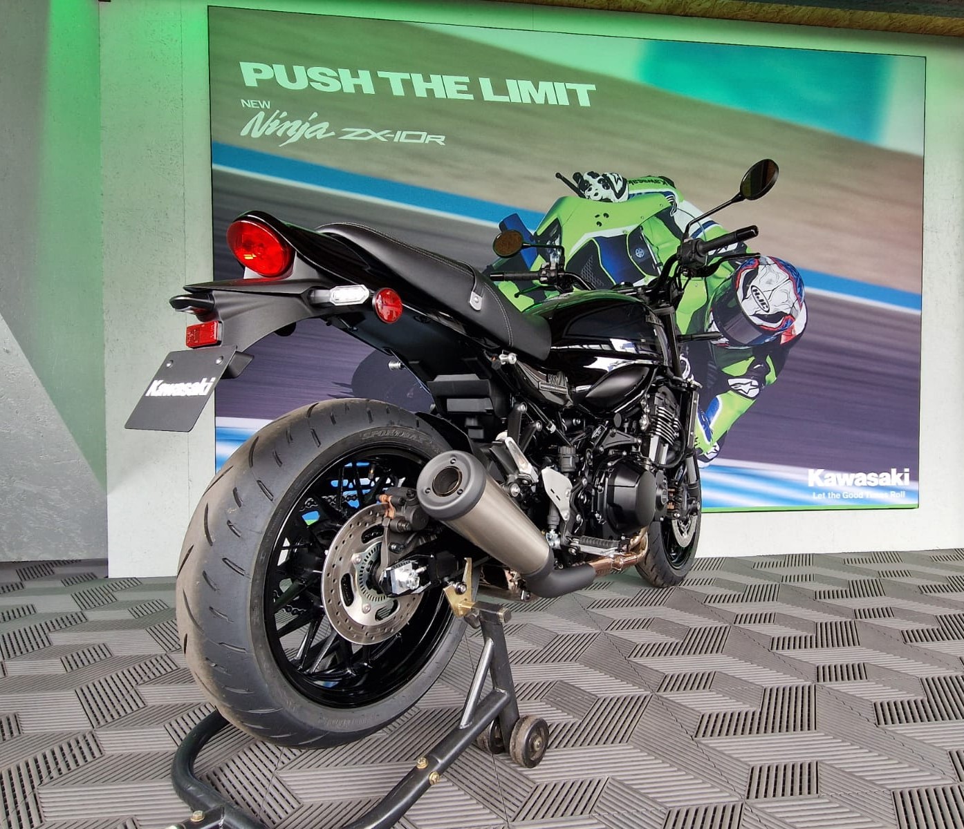KAWASAKI Z 900 RS SE Black Ball Edition-image-4