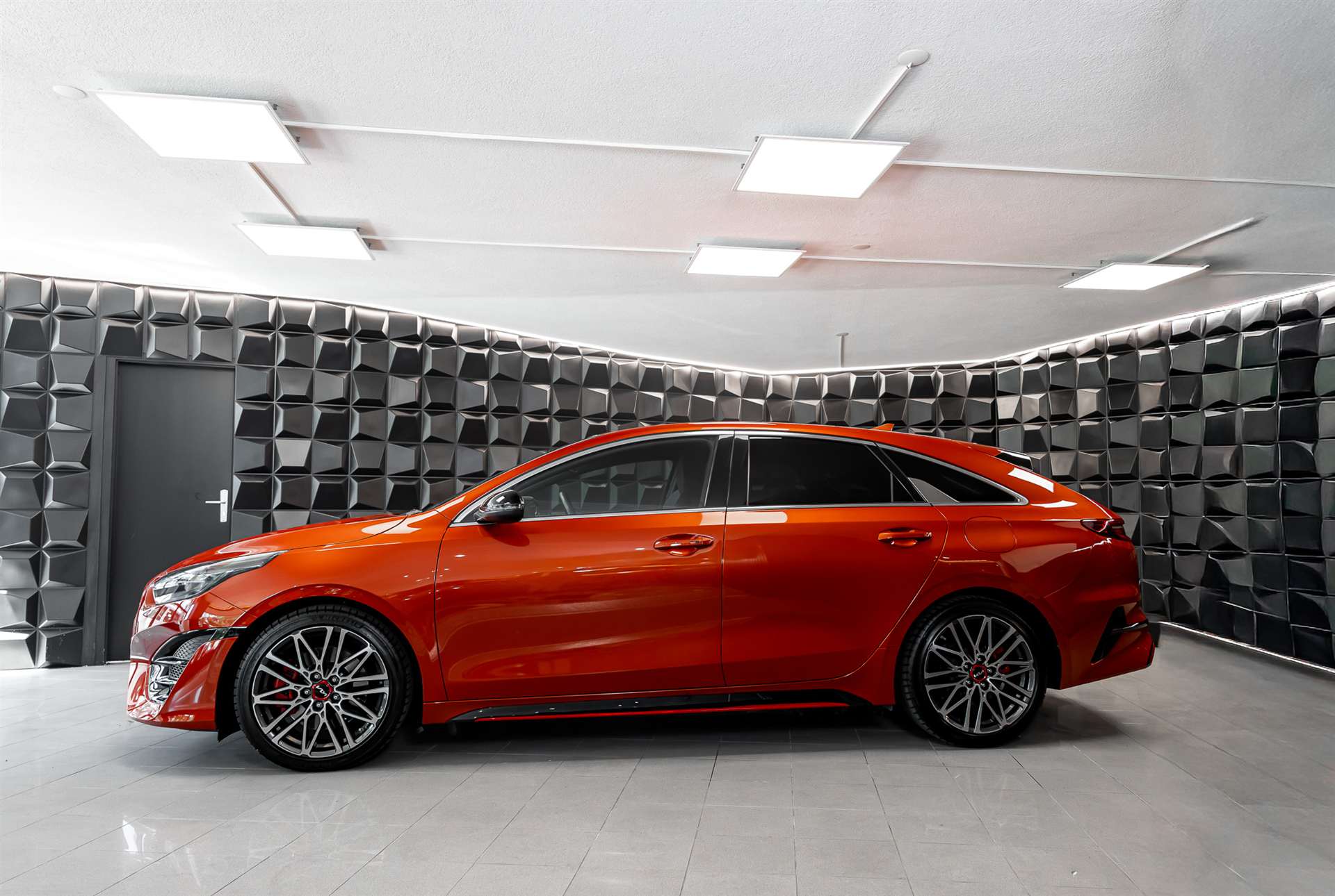 KIA ProCeed 1.6 T-GDi GT DCT-showroom-element-1
