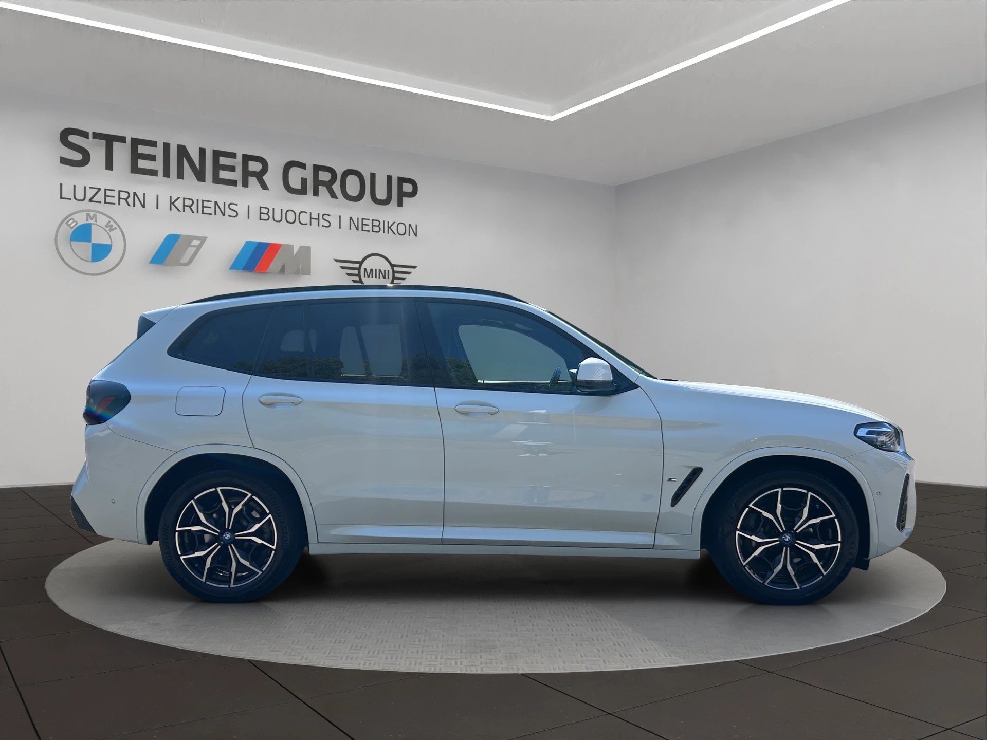 BMW X3 xDrive 30e M Sport-showroom-element-3