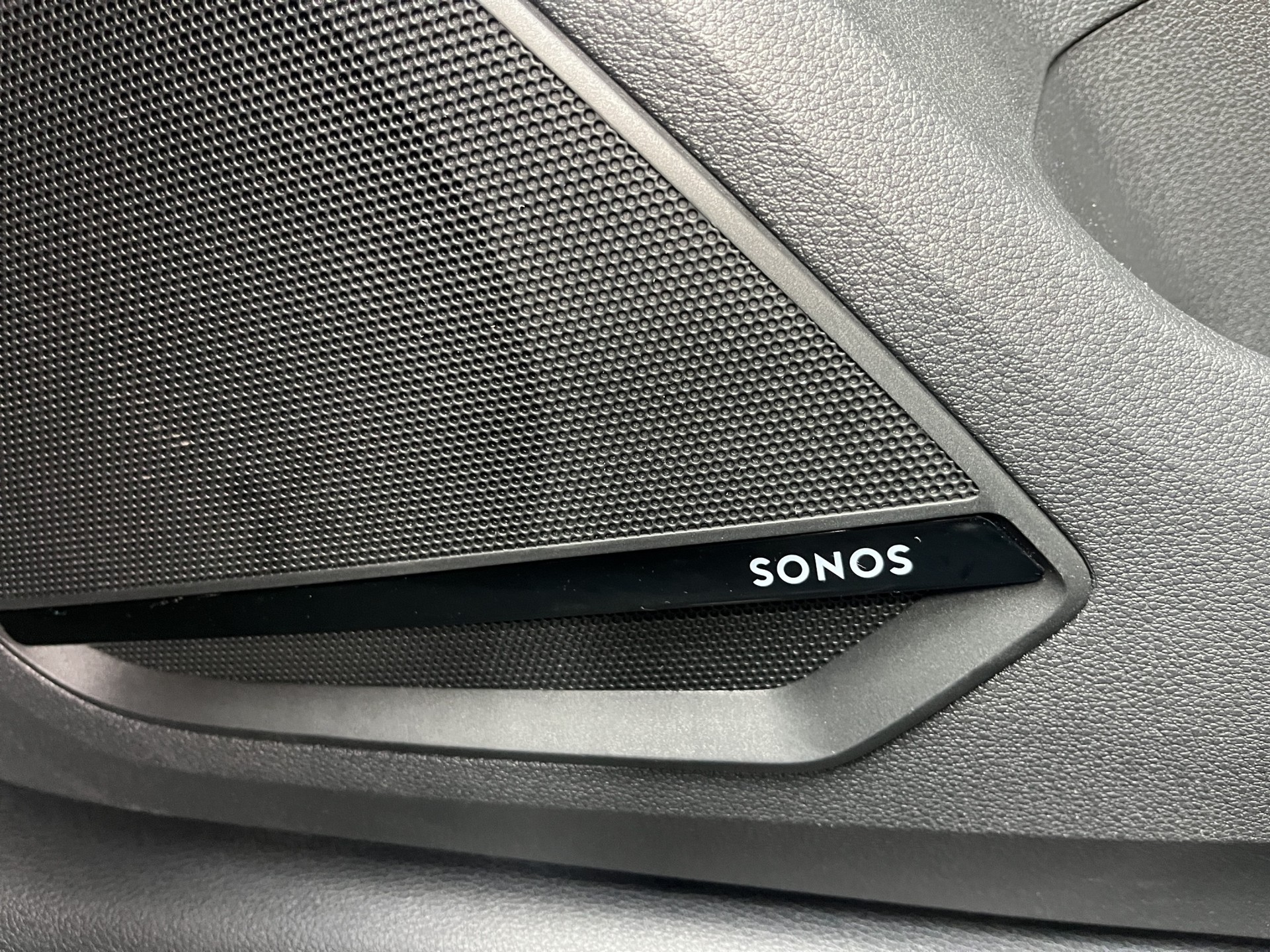 AUDI SQ2 TFSI quattro S-tronic*ALL-BLACK*Sonos Sound, Matrix, Rückfahrkamera, (5-Jahre Garantie)-image-16