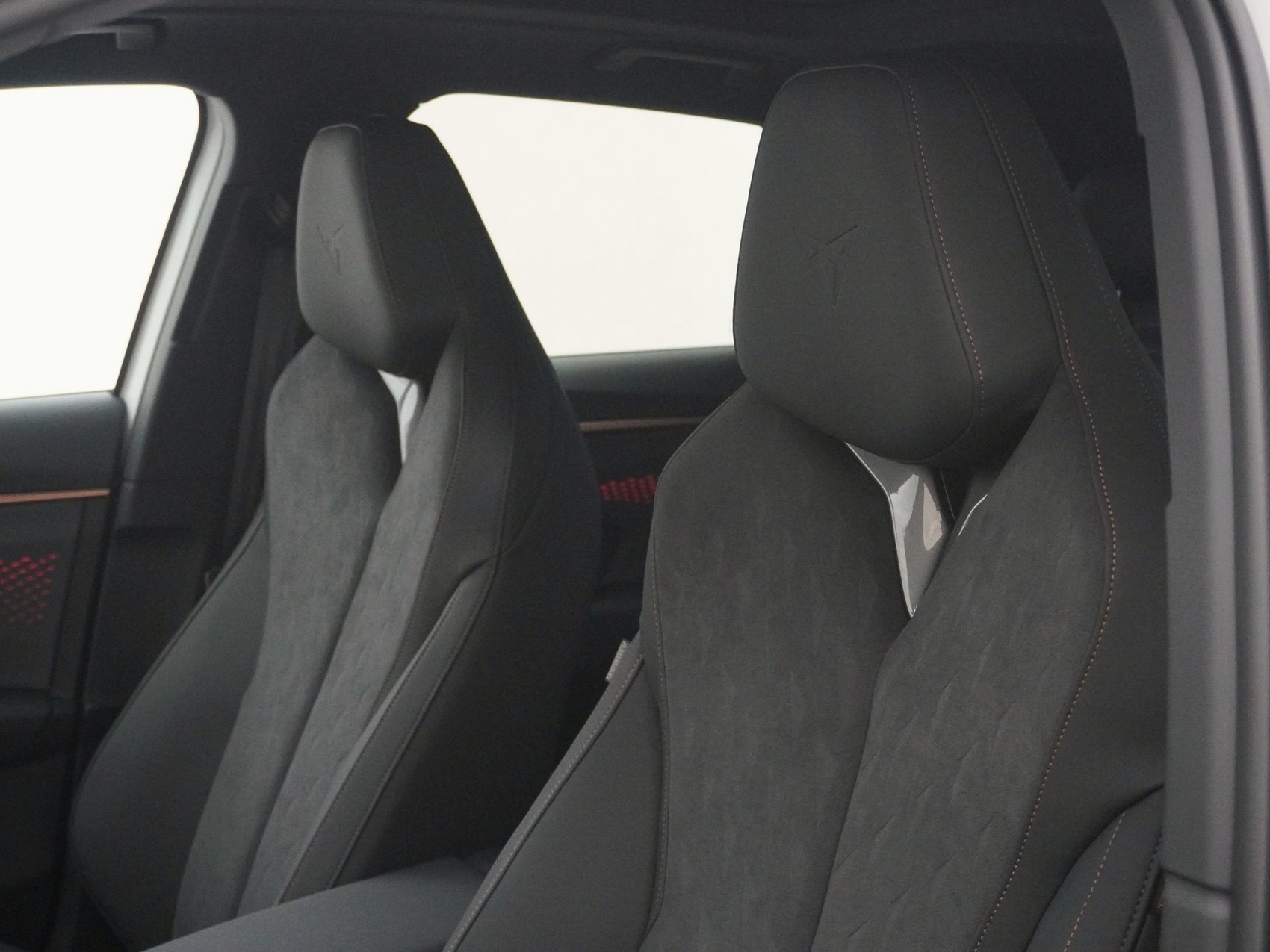 CUPRA Terramar 1.5 e-Plug-in-HYBRID VZ DSG-image-9