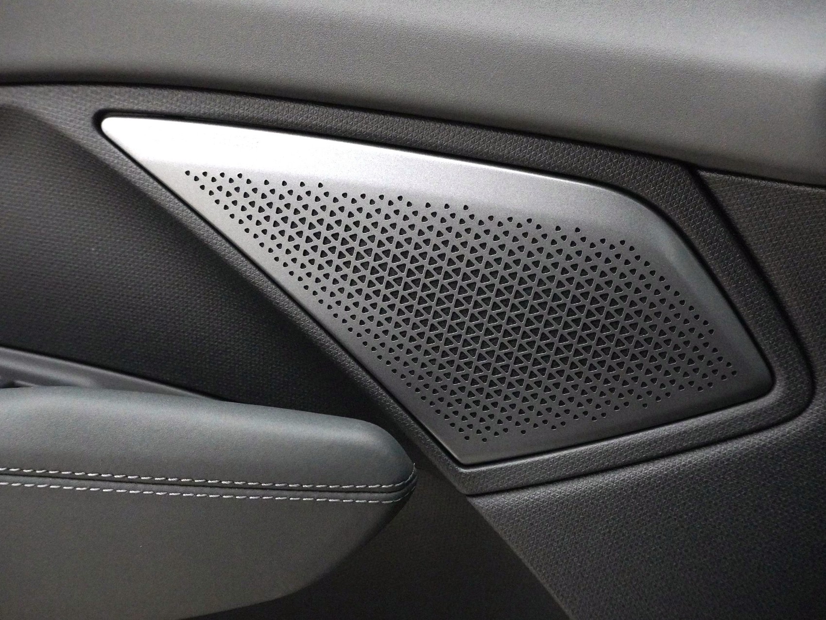 CUPRA Terramar 1.5 e-Plug-in-HYBRID VZ DSG-image-15