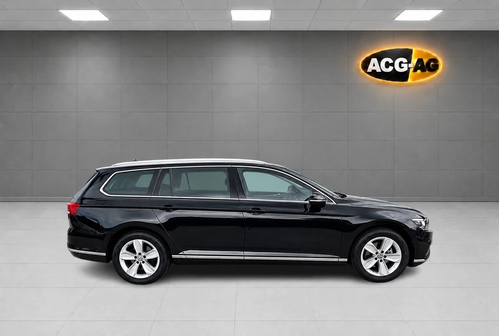 VW Passat 2.0 TDI BMT Elegance 4Motion DSG ** Alcantara-Leder ** Gr-Navi ** RF-Kamera ** Abstandsregelsysteme ** Sitzheizung **-image-7