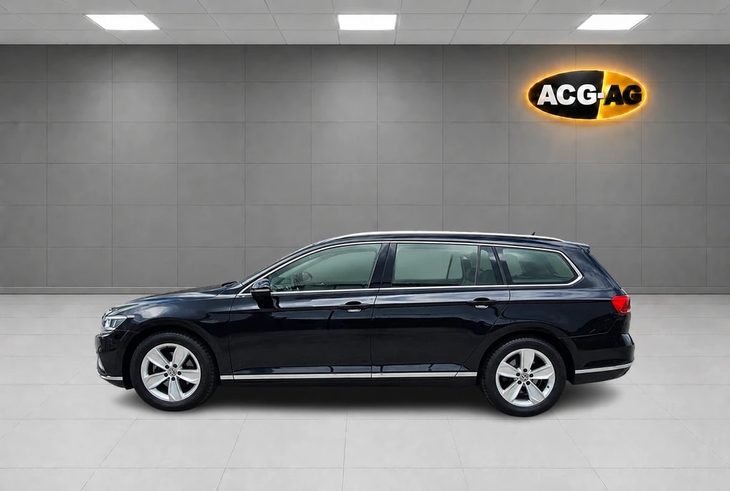 VW Passat 2.0 TDI BMT Elegance 4Motion DSG ** Alcantara-Leder ** Gr-Navi ** RF-Kamera ** Abstandsregelsysteme ** Sitzheizung **-image-6