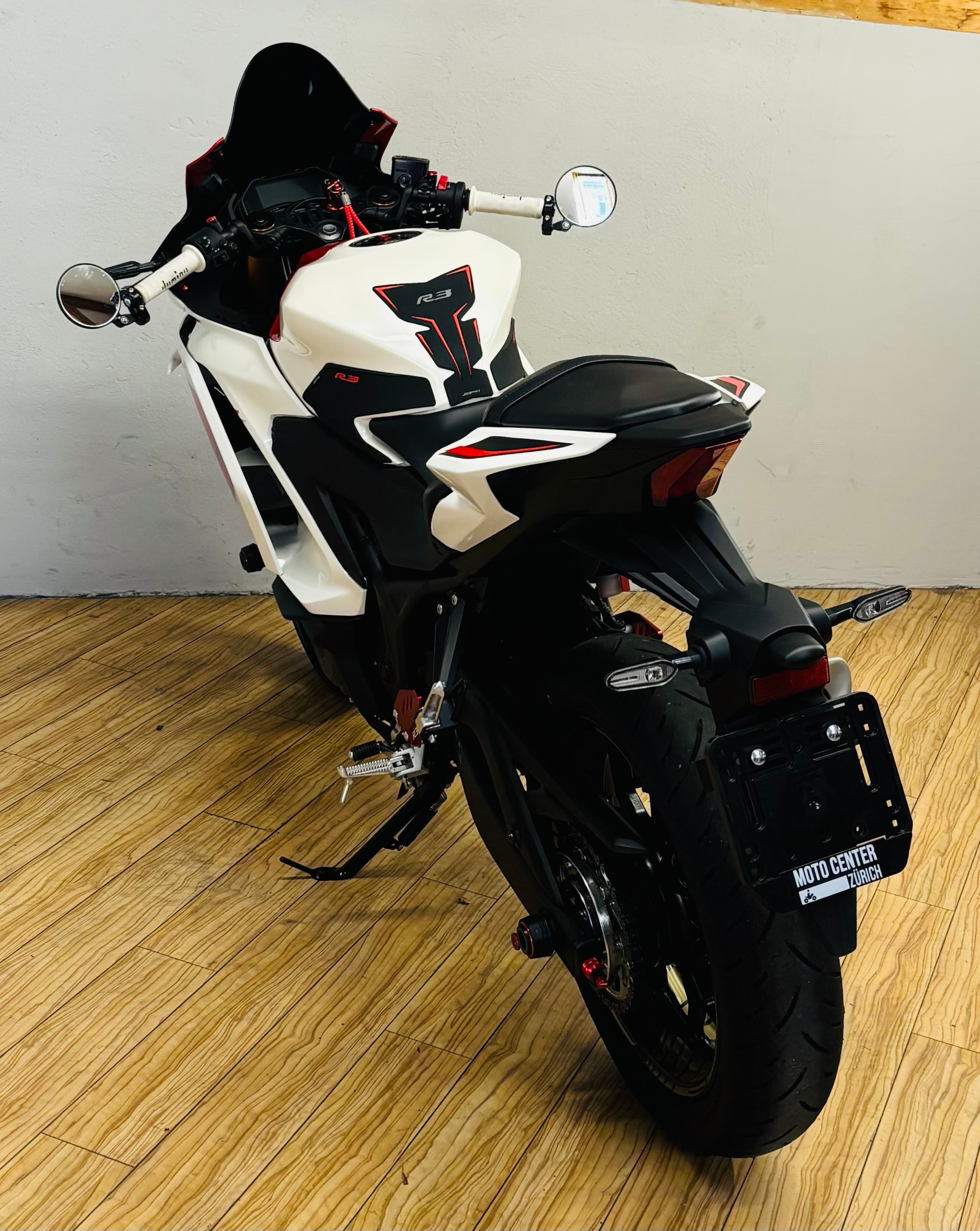 YAMAHA YZF-R3 ABS 70th Anniversary-image-4