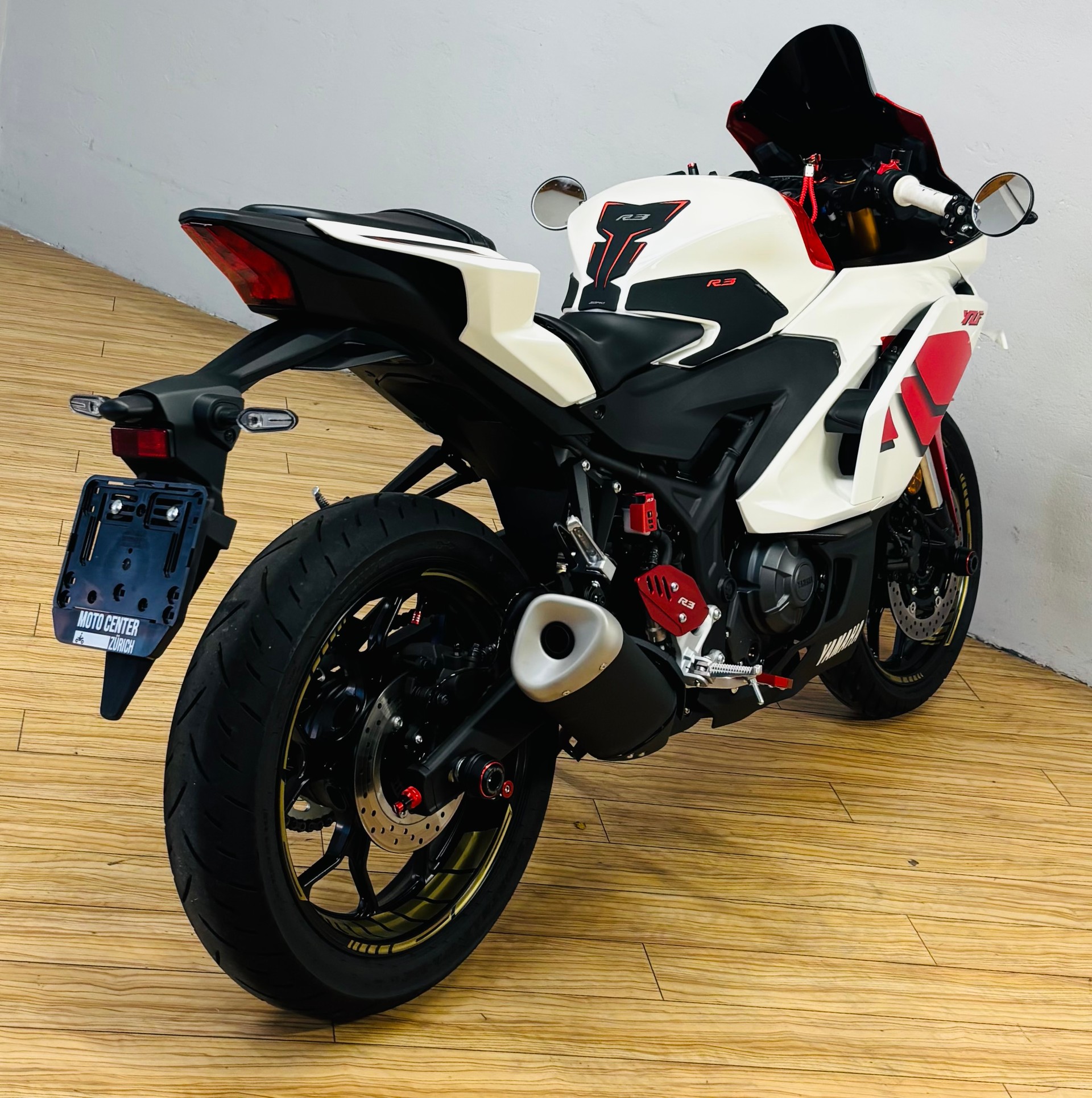 YAMAHA YZF-R3 ABS 70th Anniversary-image-2