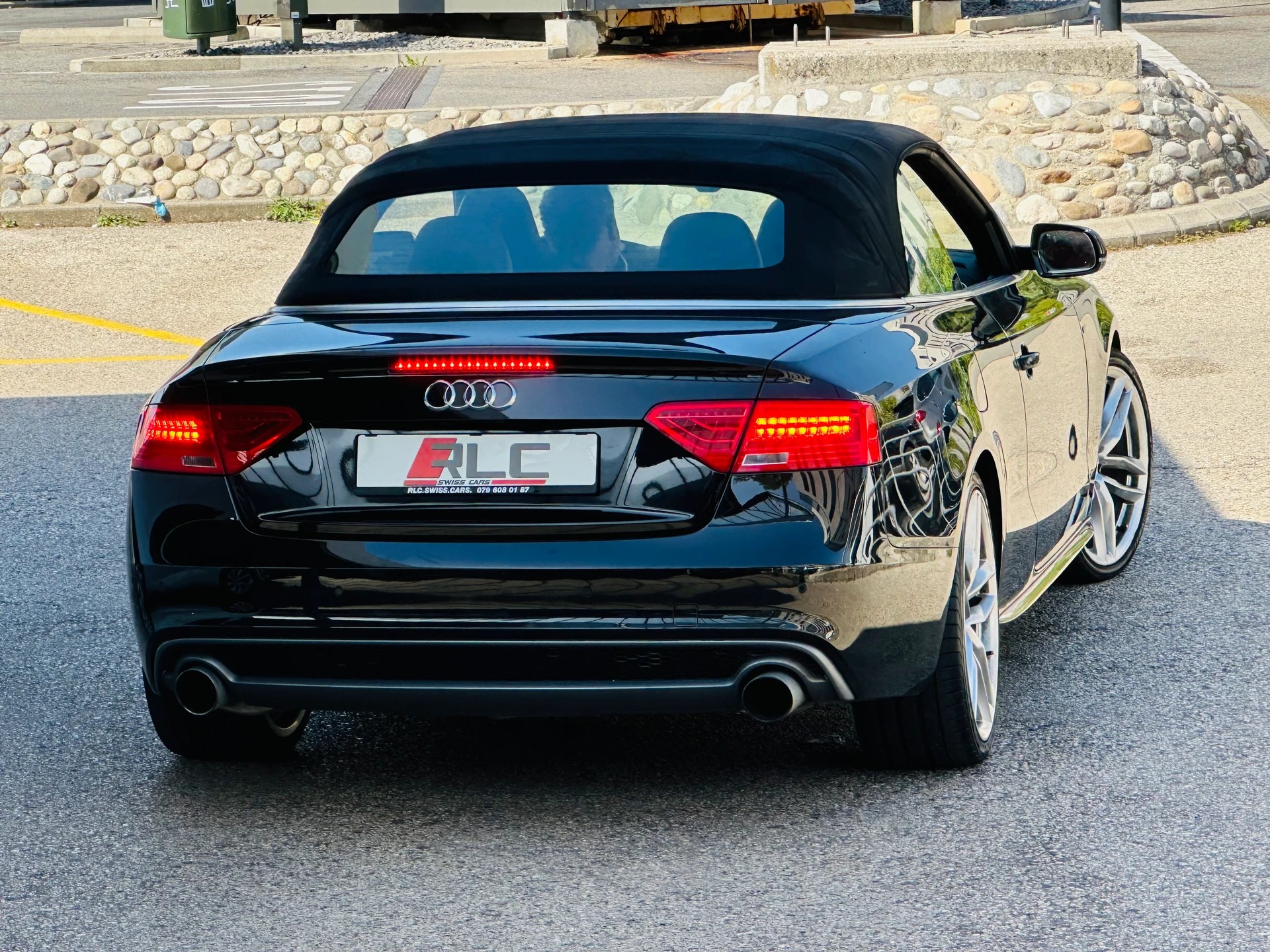 AUDI A5 Cabriolet 3.0 TFSI quattro S-tronic-image-11
