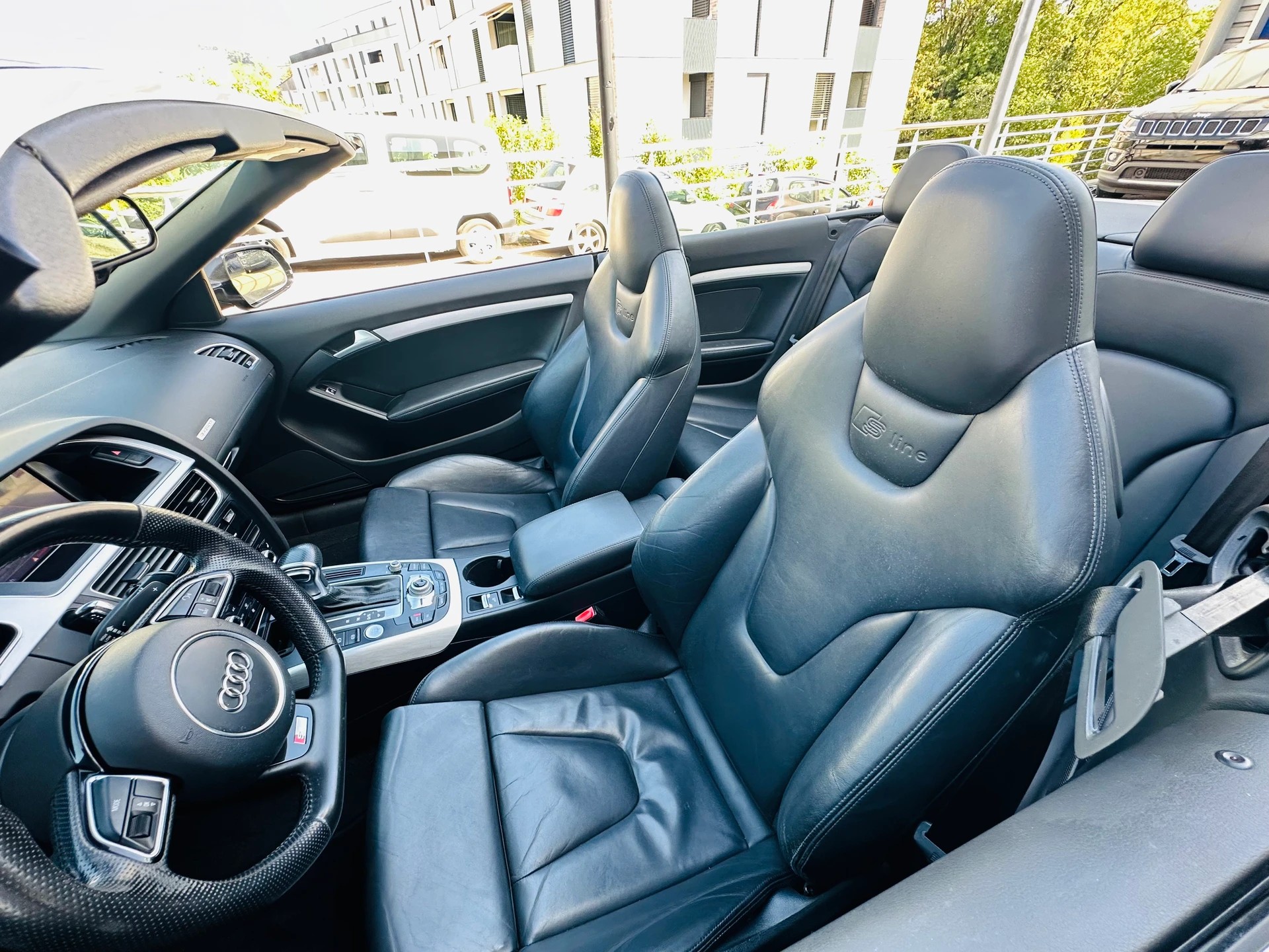 AUDI A5 Cabriolet 3.0 TFSI quattro S-tronic-image-12