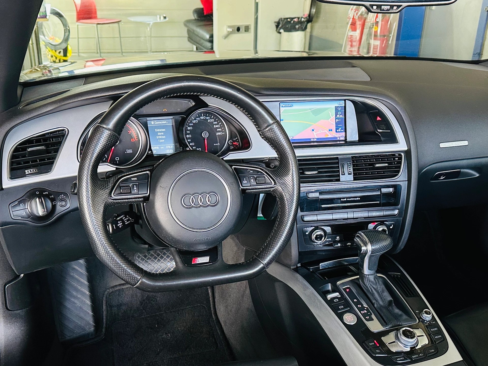 AUDI A5 Cabriolet 3.0 TFSI quattro S-tronic-image-15
