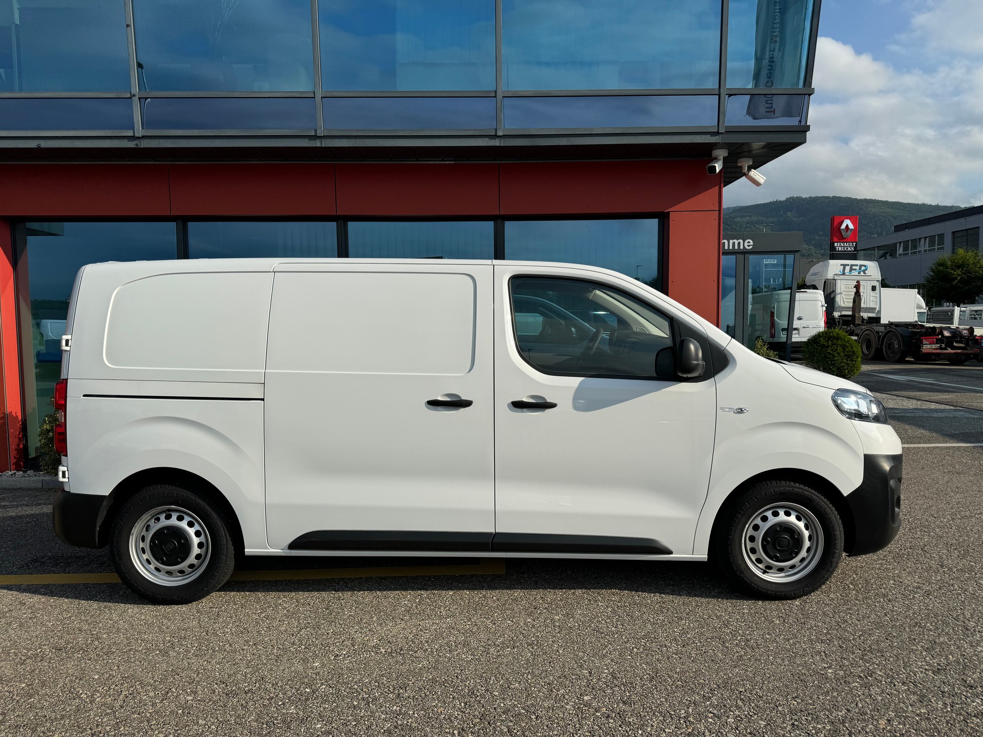 FIAT E-Scudo 50kWh L2 Lounge