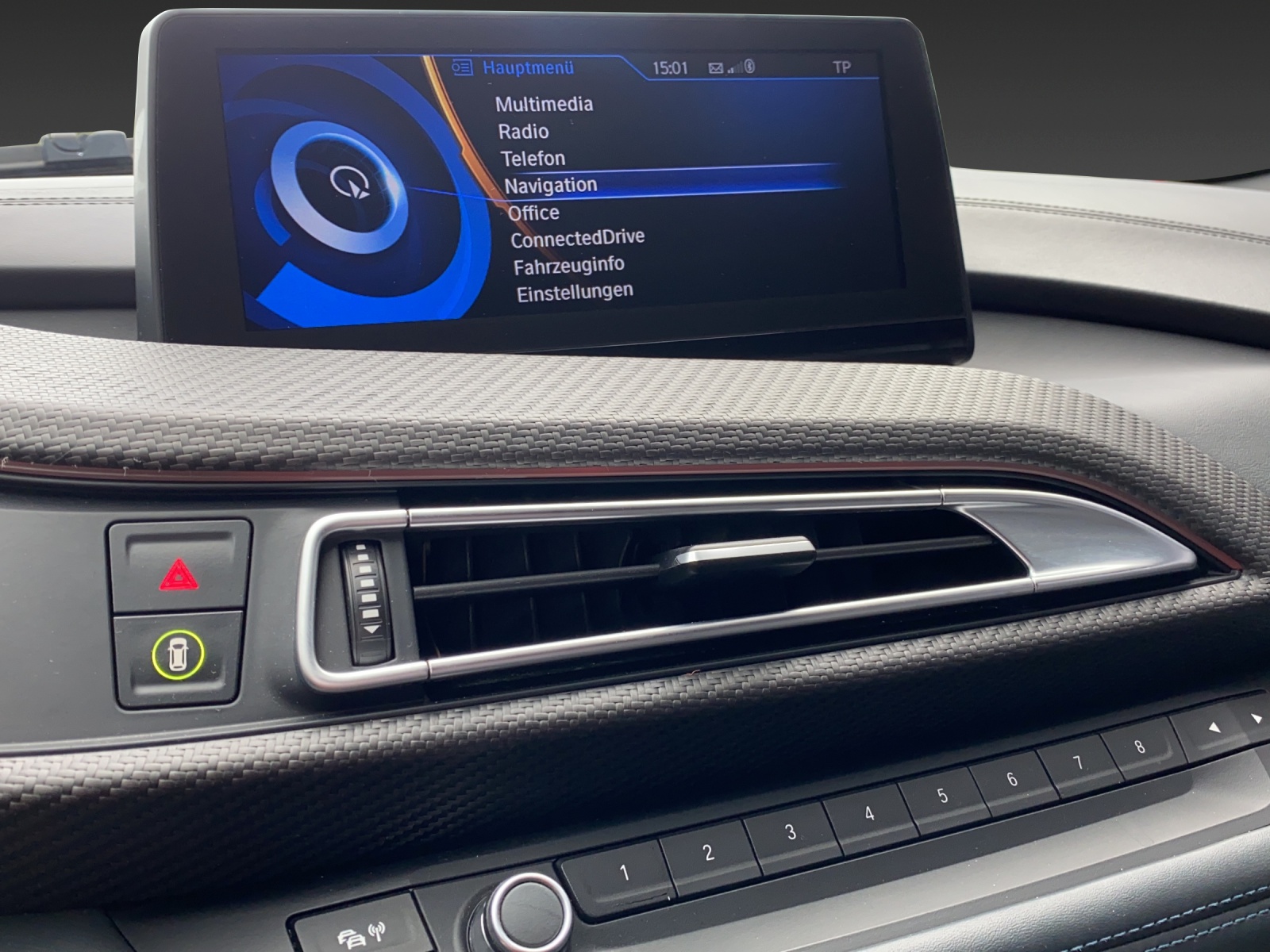 BMW i8 Coupé Protonic Red Edition-image-25
