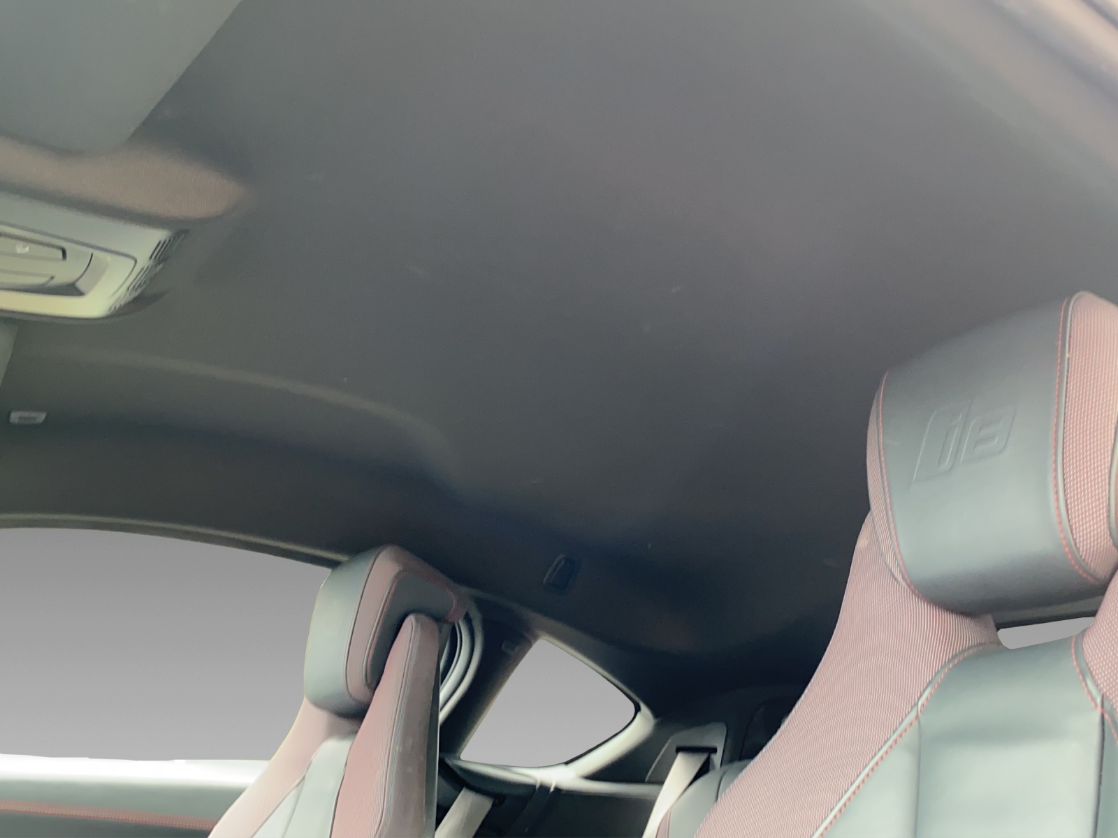 BMW i8 Coupé Protonic Red Edition-image-23