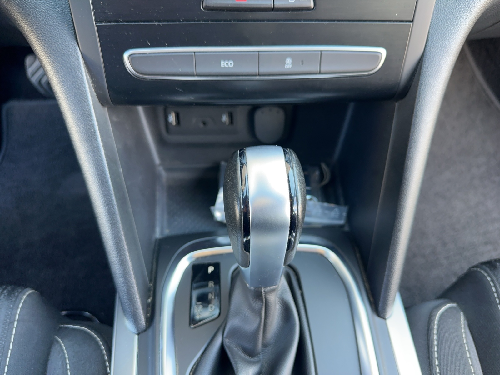 RENAULT Mégane Grandtour 1.2 16V Turbo Bose EDC-image-15