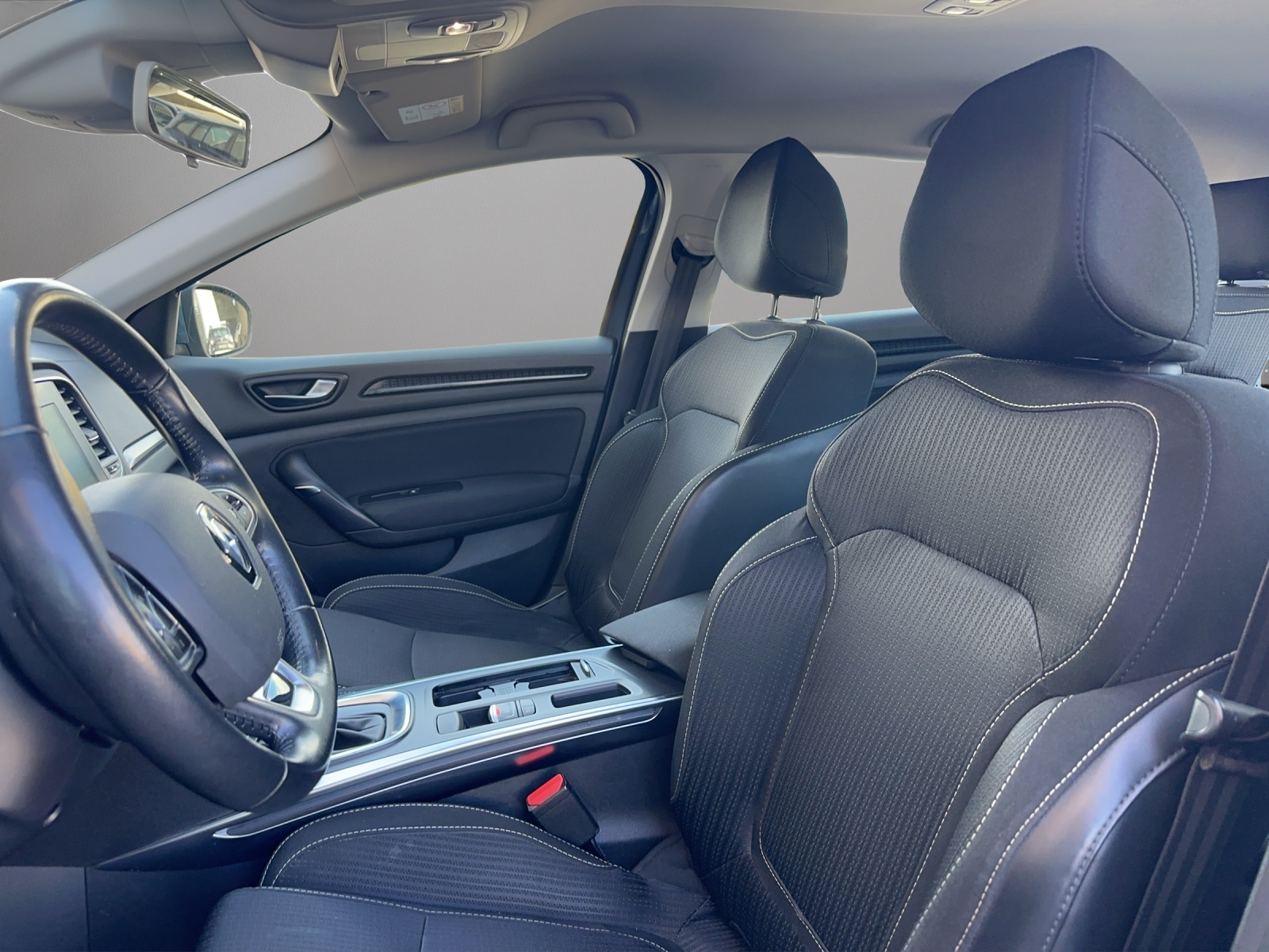 RENAULT Mégane Grandtour 1.2 16V Turbo Bose EDC-image-19