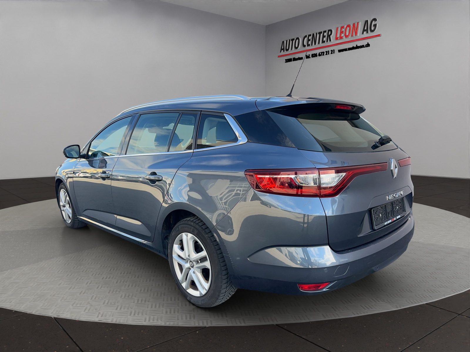 RENAULT Mégane Grandtour 1.2 16V Turbo Bose EDC-showroom-element-3