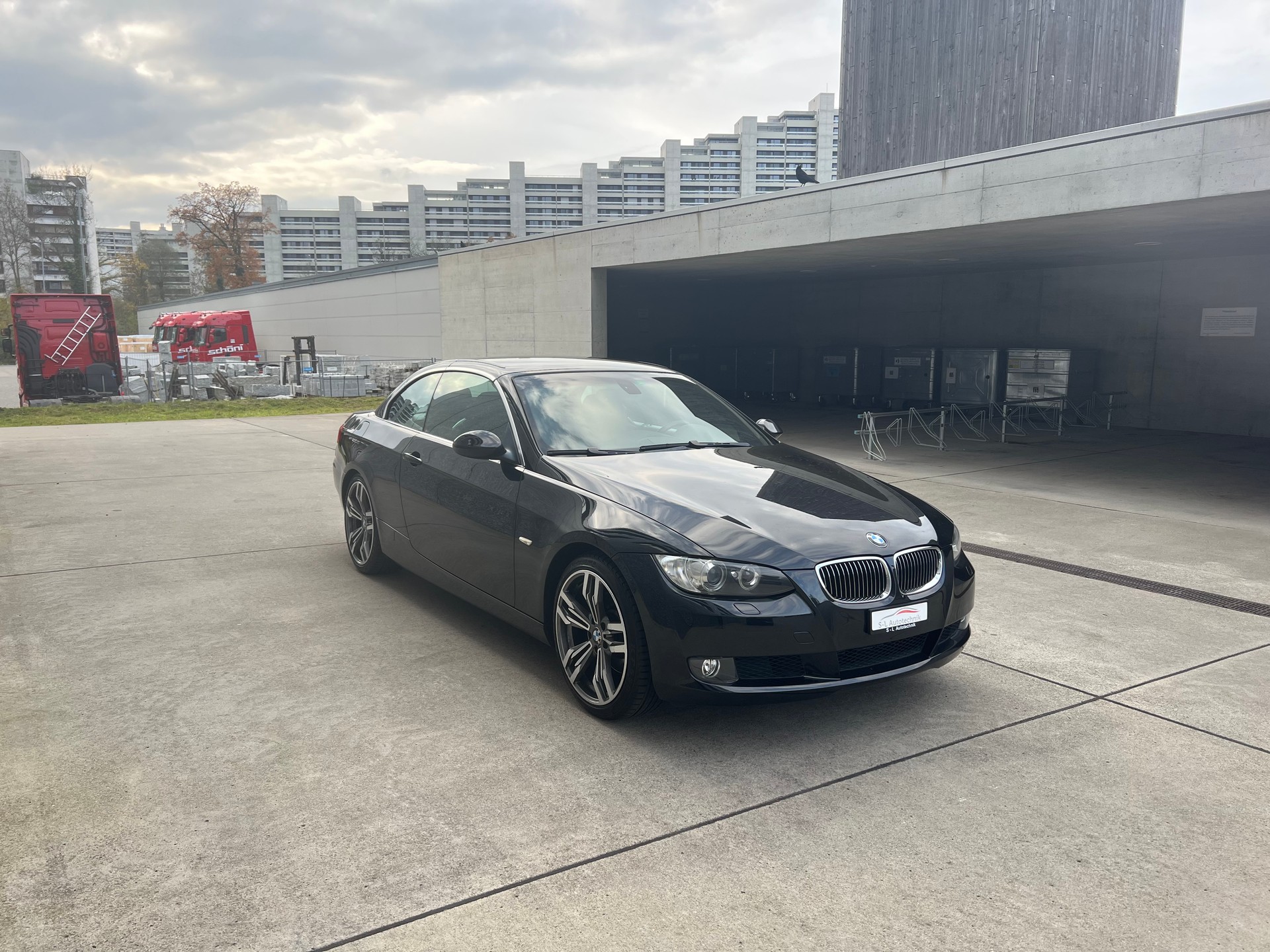 BMW 325i Cabriolet Steptronic-showroom-element-2