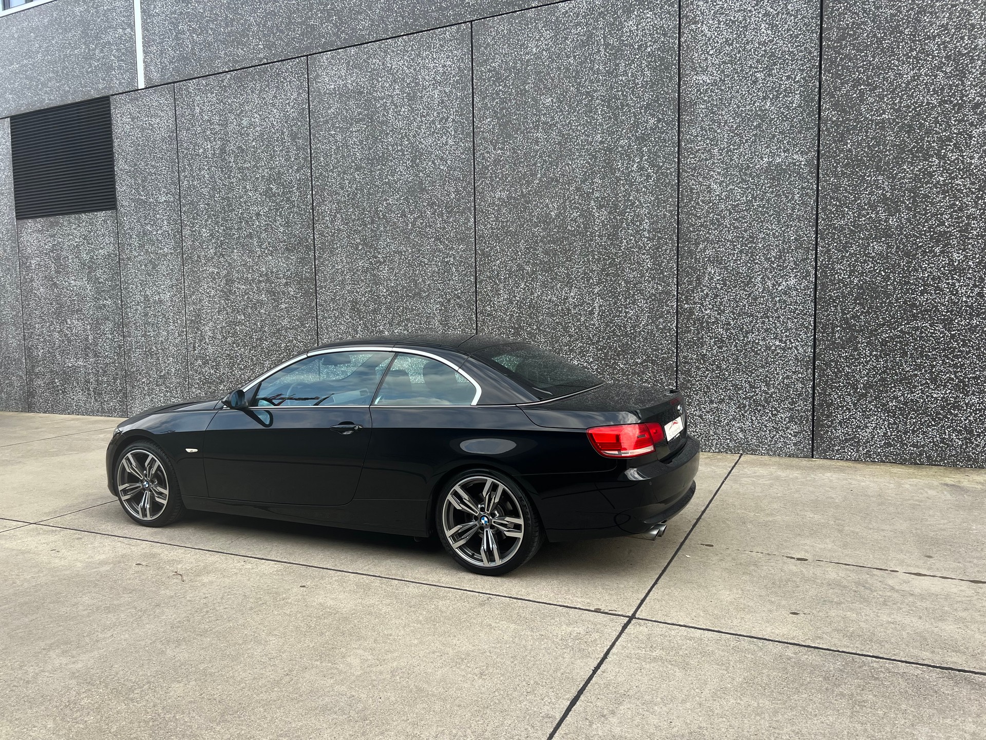 BMW 325i Cabriolet Steptronic-showroom-element-3